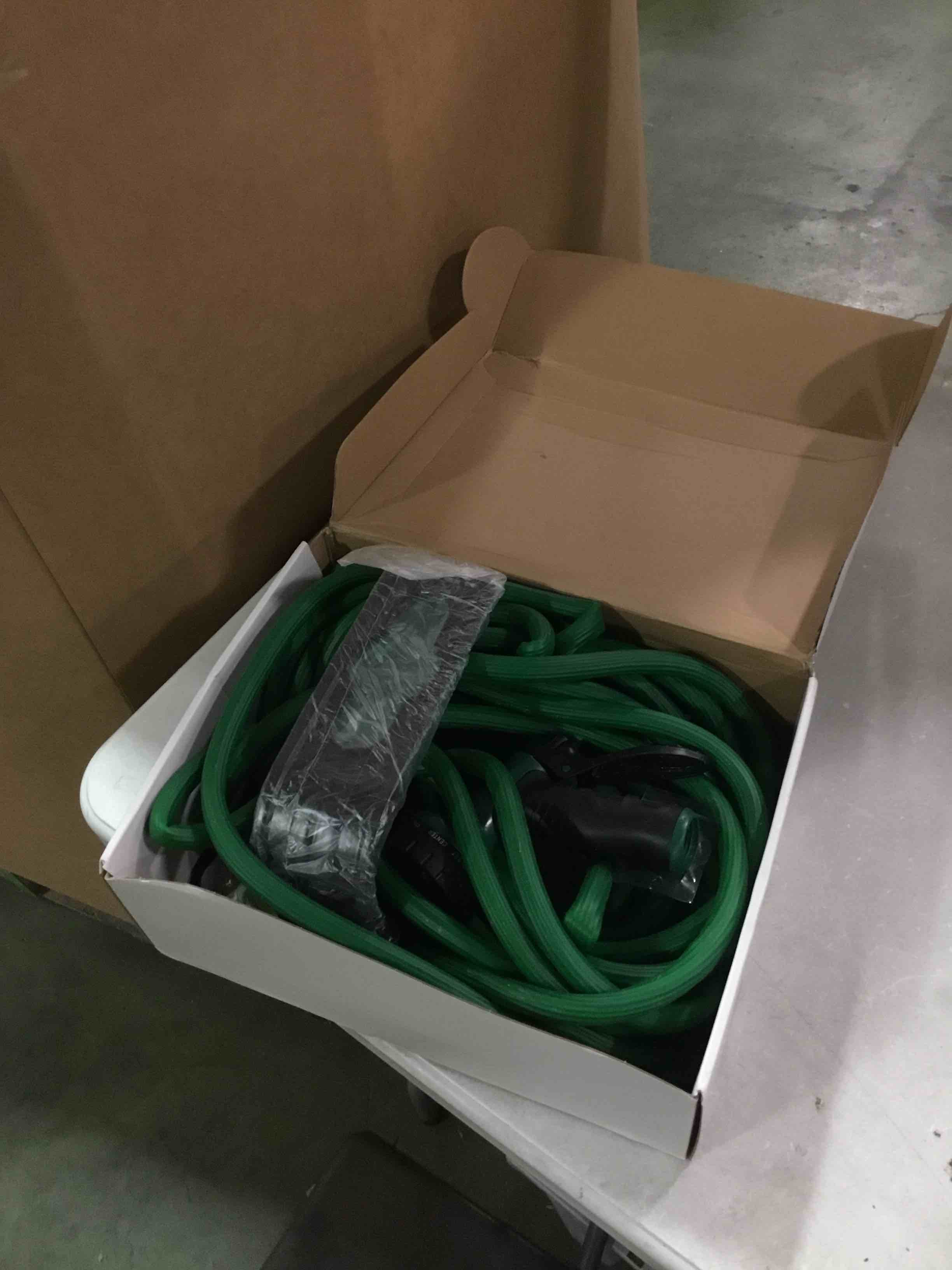 https://s3.amazonaws.com/lotting-images-prod/bidfta/BLU6709460_1720178590489.jpeg