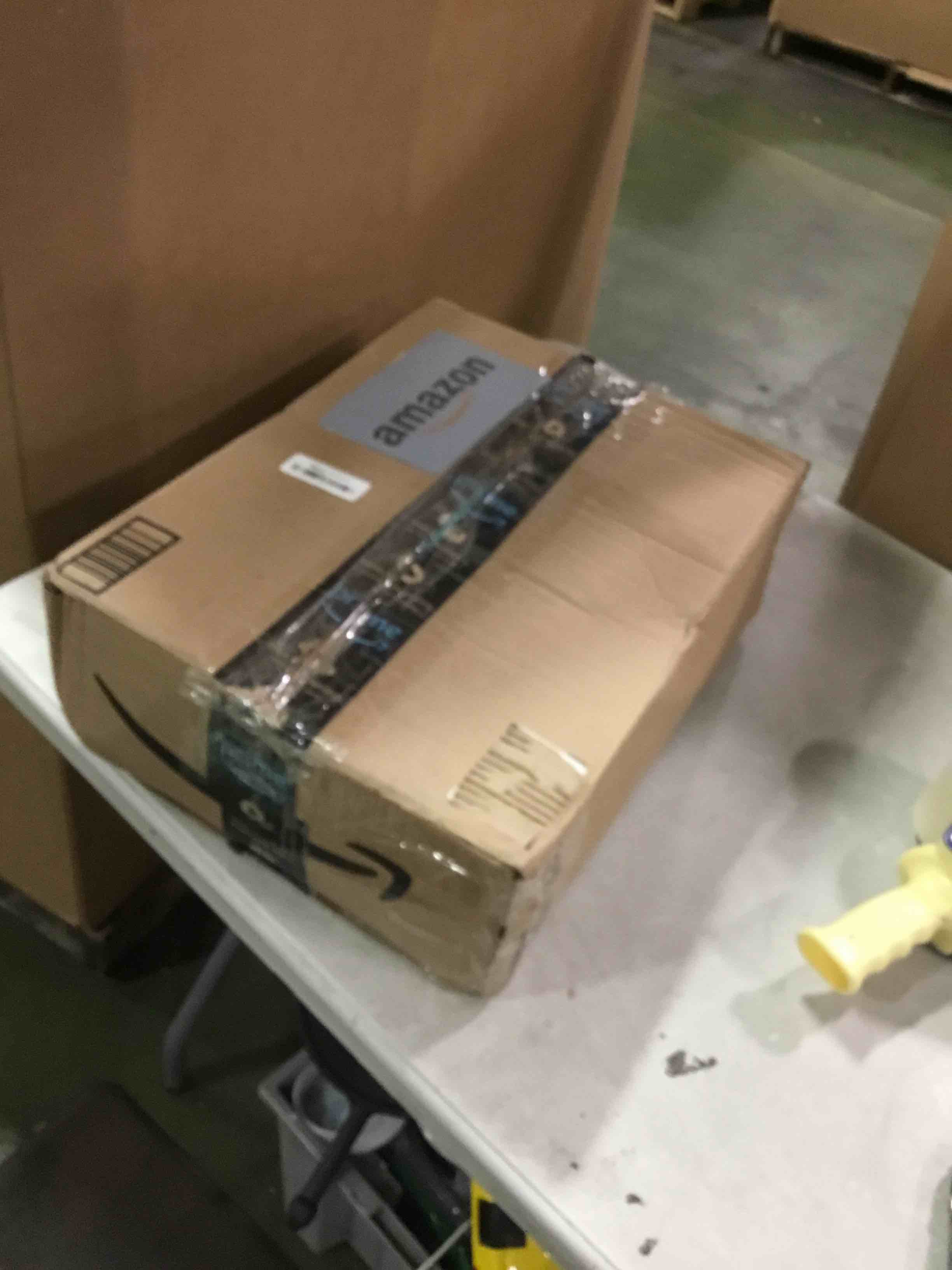 https://s3.amazonaws.com/lotting-images-prod/bidfta/BLU6709467_1720179190213.jpeg