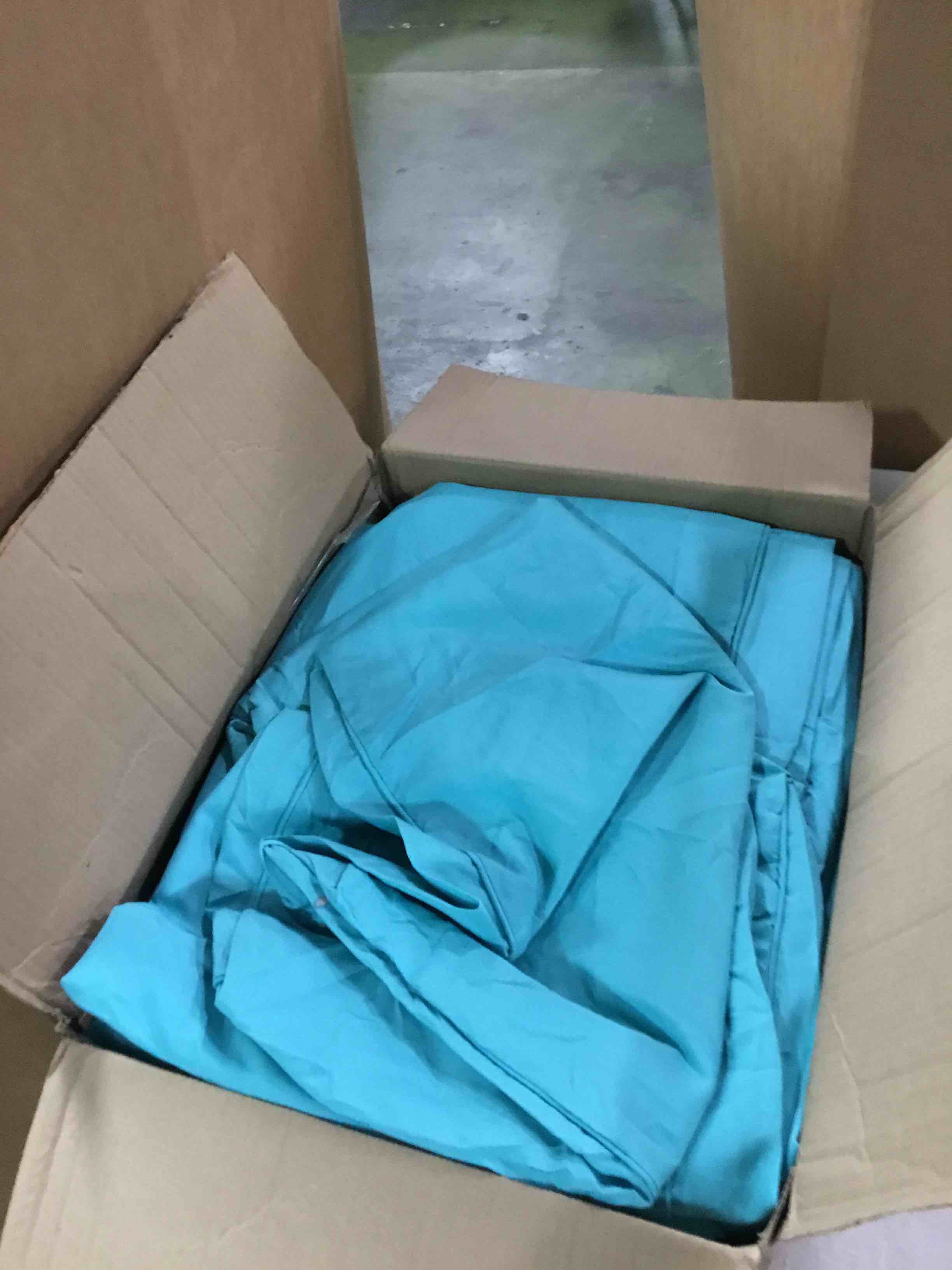 https://s3.amazonaws.com/lotting-images-prod/bidfta/BLU6709467_1720179226550.jpeg