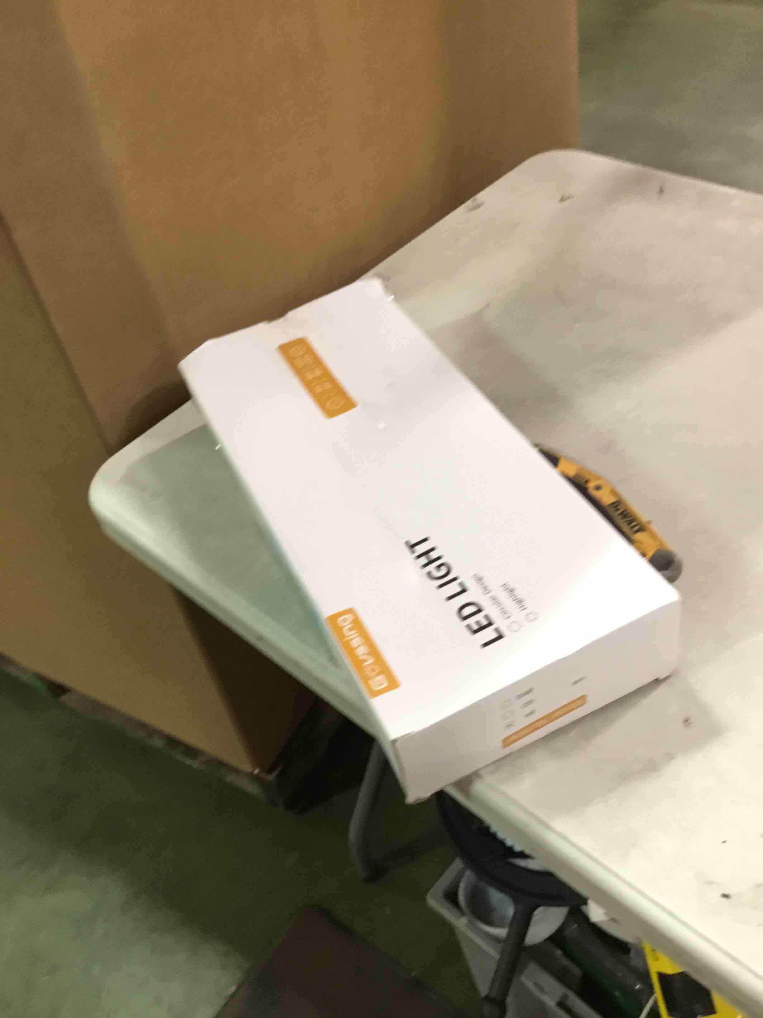https://s3.amazonaws.com/lotting-images-prod/bidfta/BLU6709516_1720184109097.jpeg