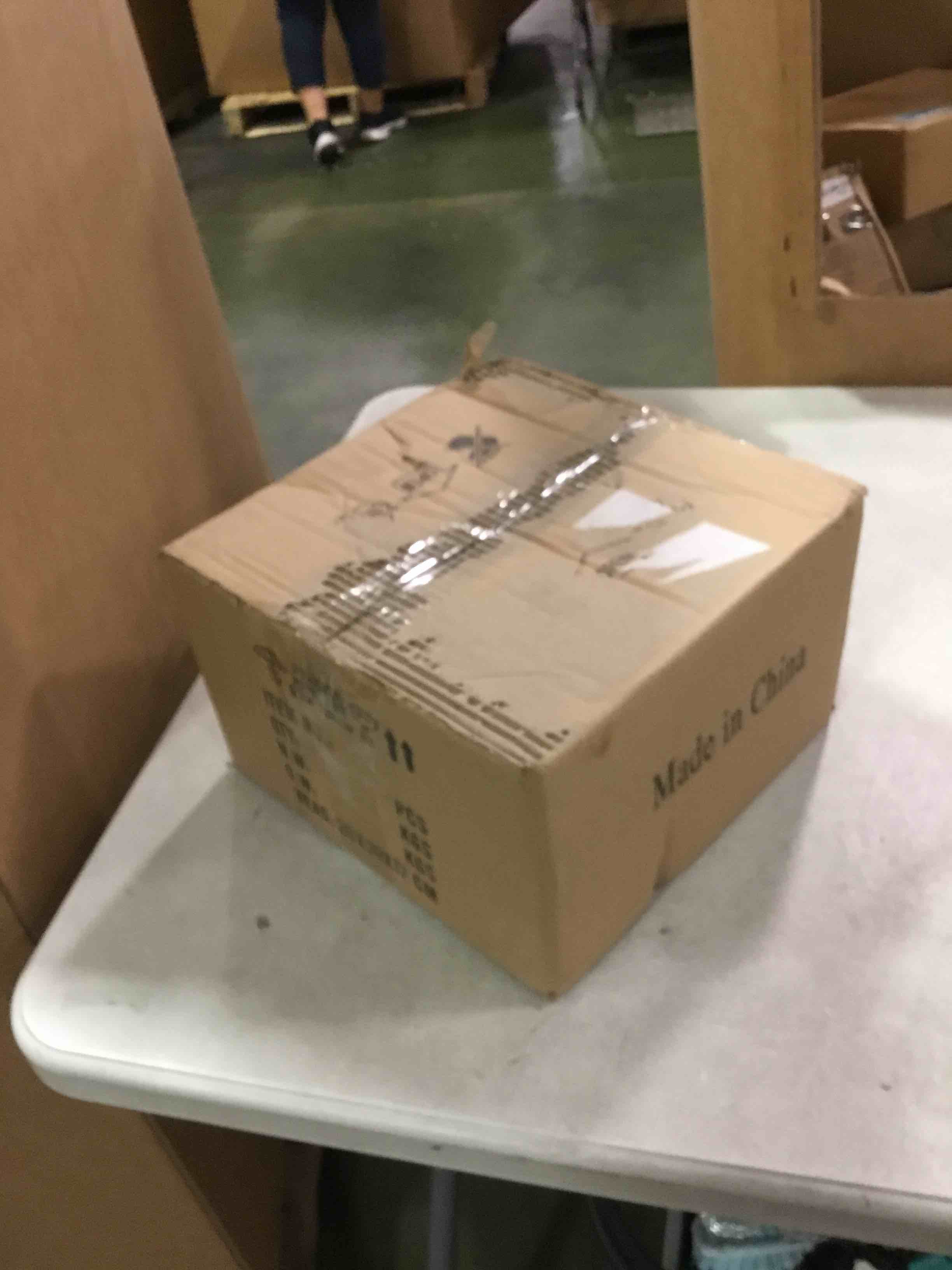 https://s3.amazonaws.com/lotting-images-prod/bidfta/BLU6709528_1720185656001.jpeg