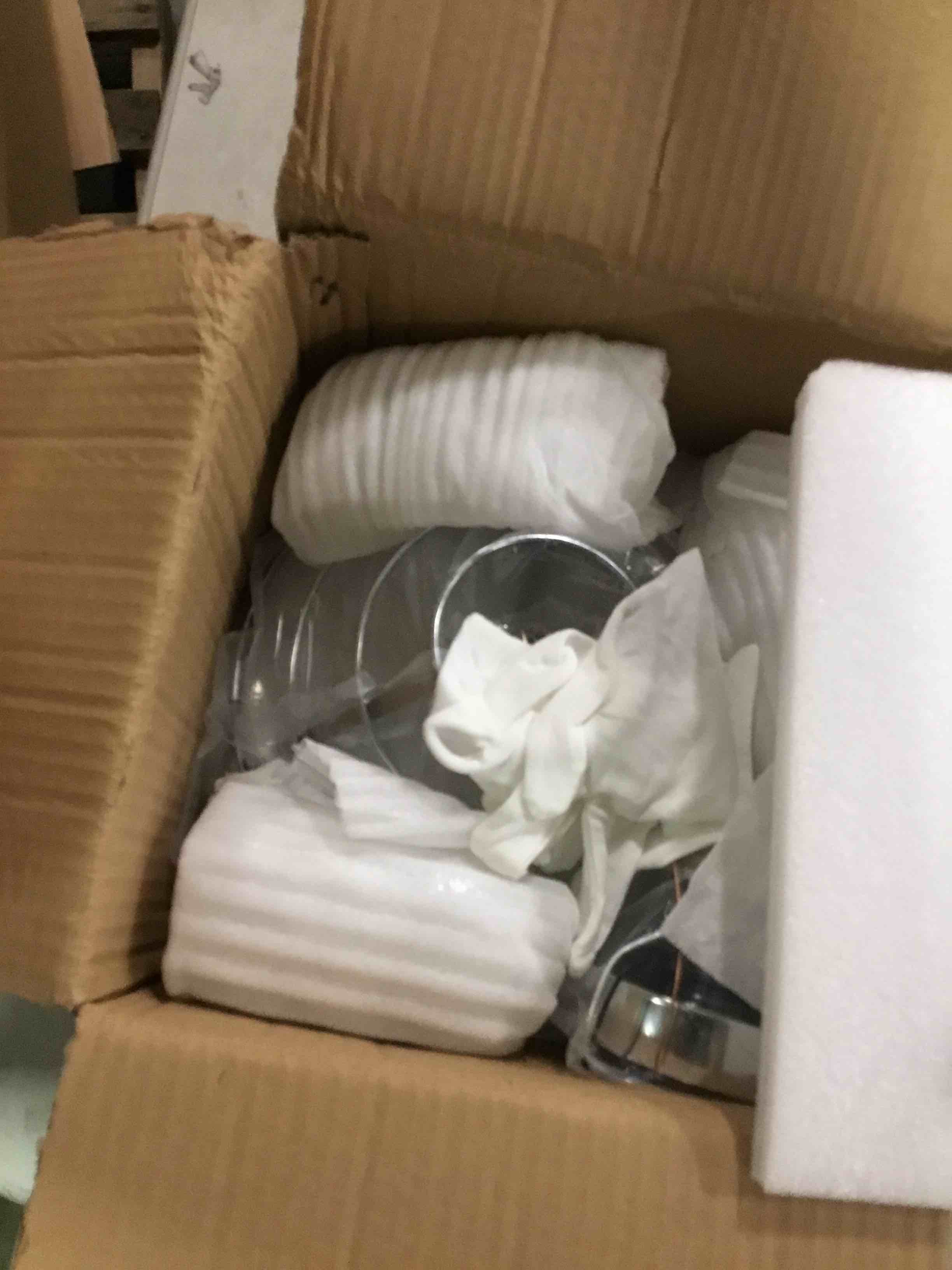 https://s3.amazonaws.com/lotting-images-prod/bidfta/BLU6709528_1720185695463.jpeg