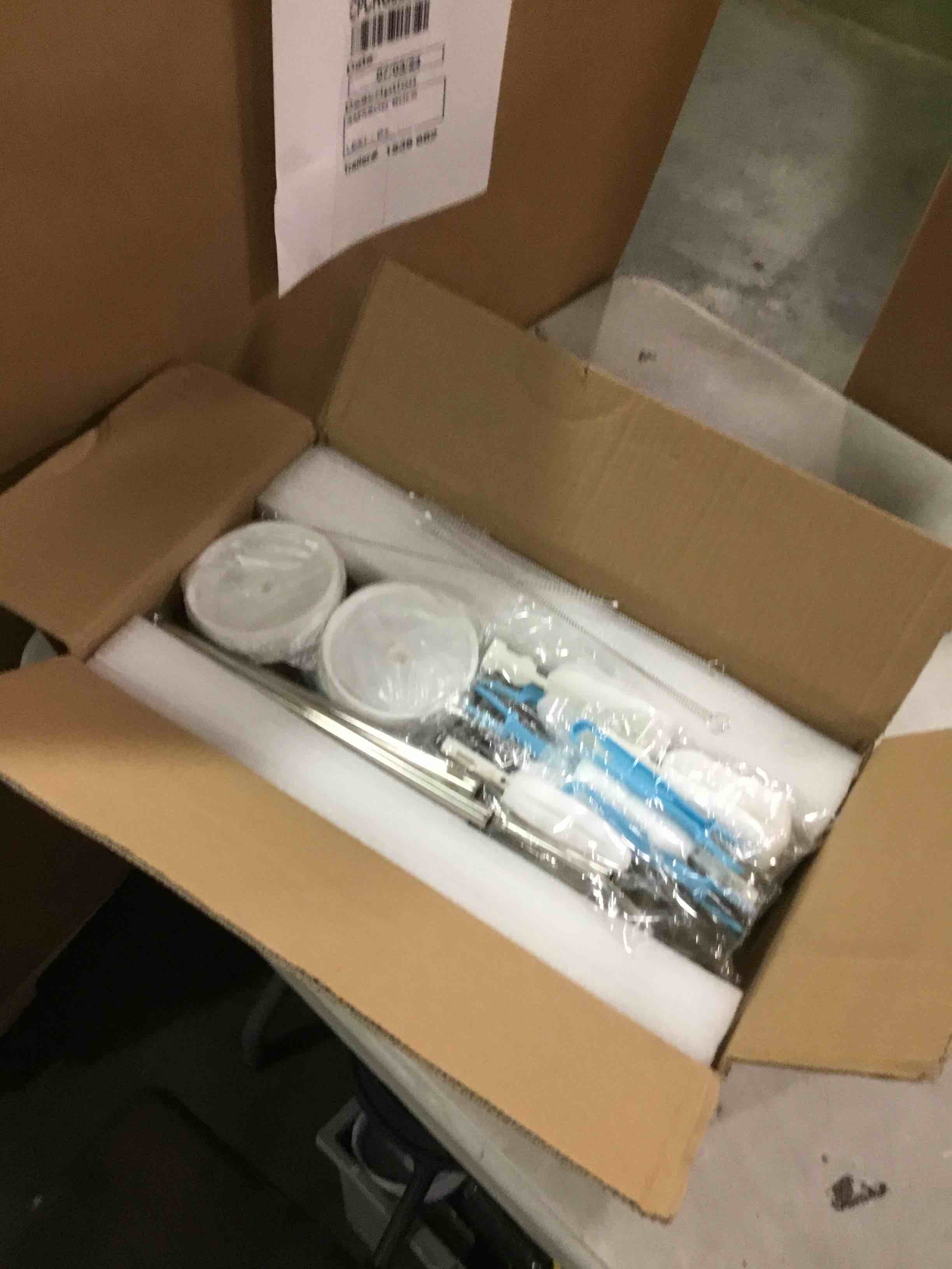 https://s3.amazonaws.com/lotting-images-prod/bidfta/BLU6709580_1720194629529.jpeg