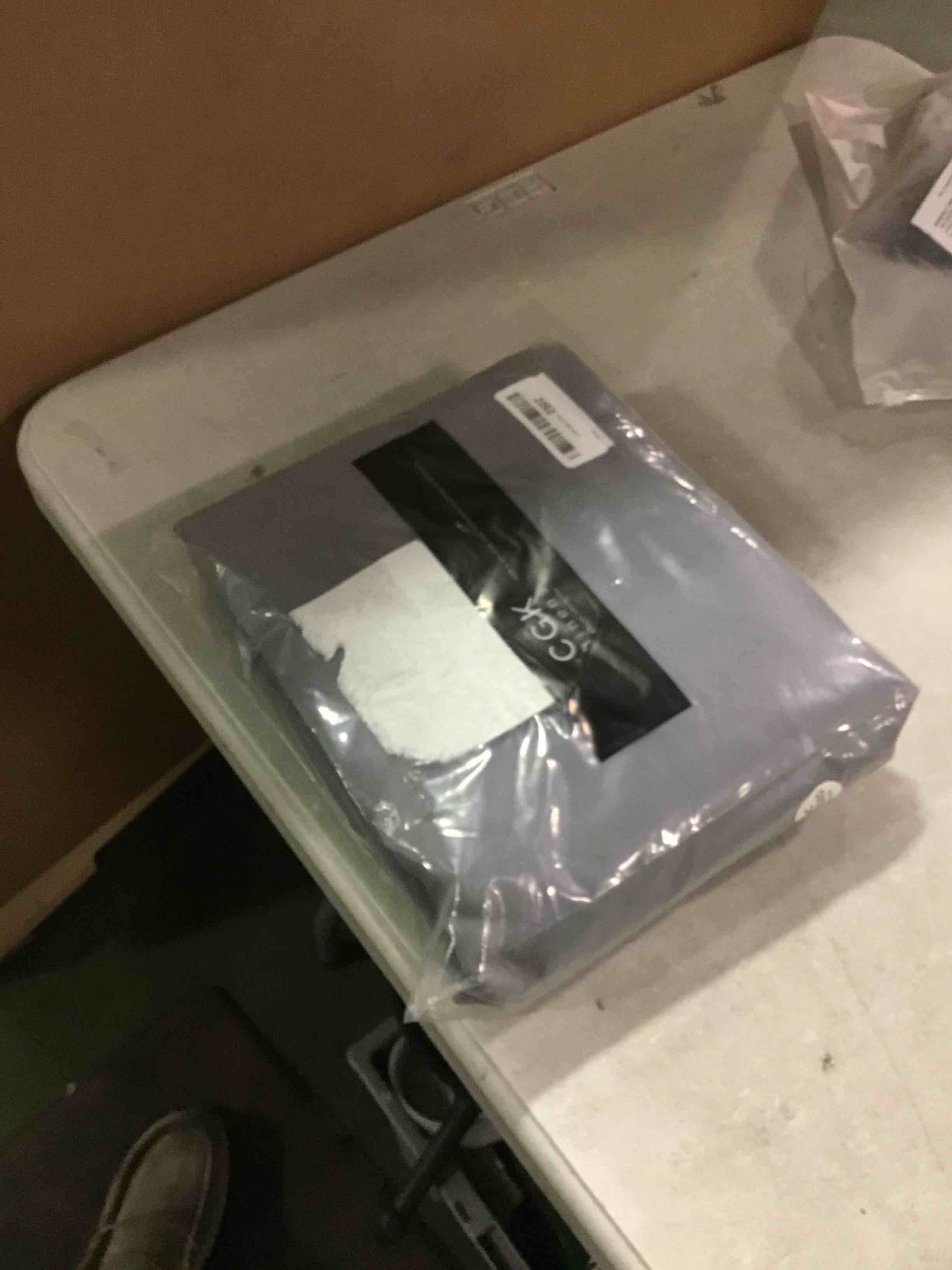 https://s3.amazonaws.com/lotting-images-prod/bidfta/BLU6709585_1720197452176.jpeg