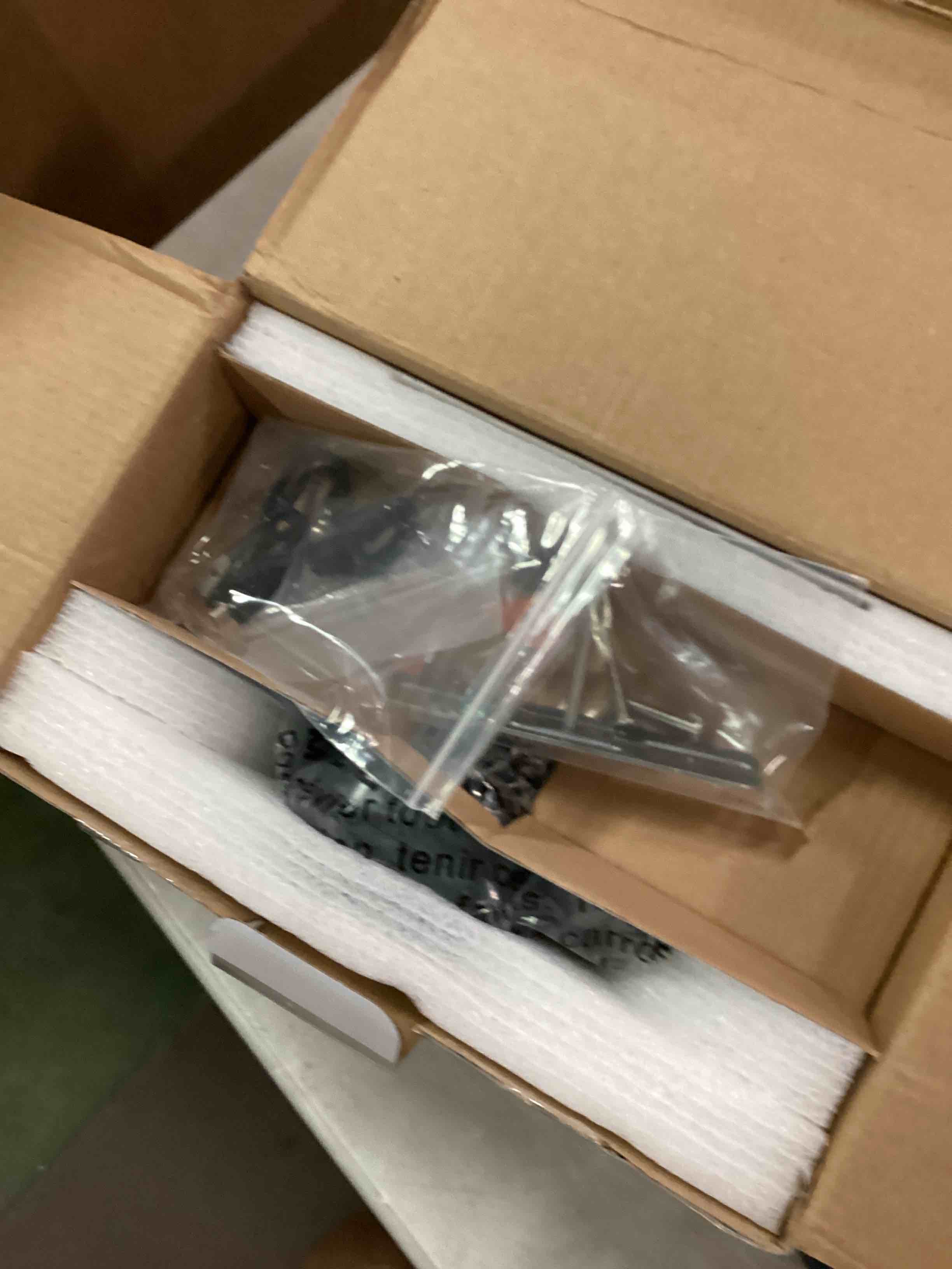 https://s3.amazonaws.com/lotting-images-prod/bidfta/BLU6709765_1720448759930.jpeg