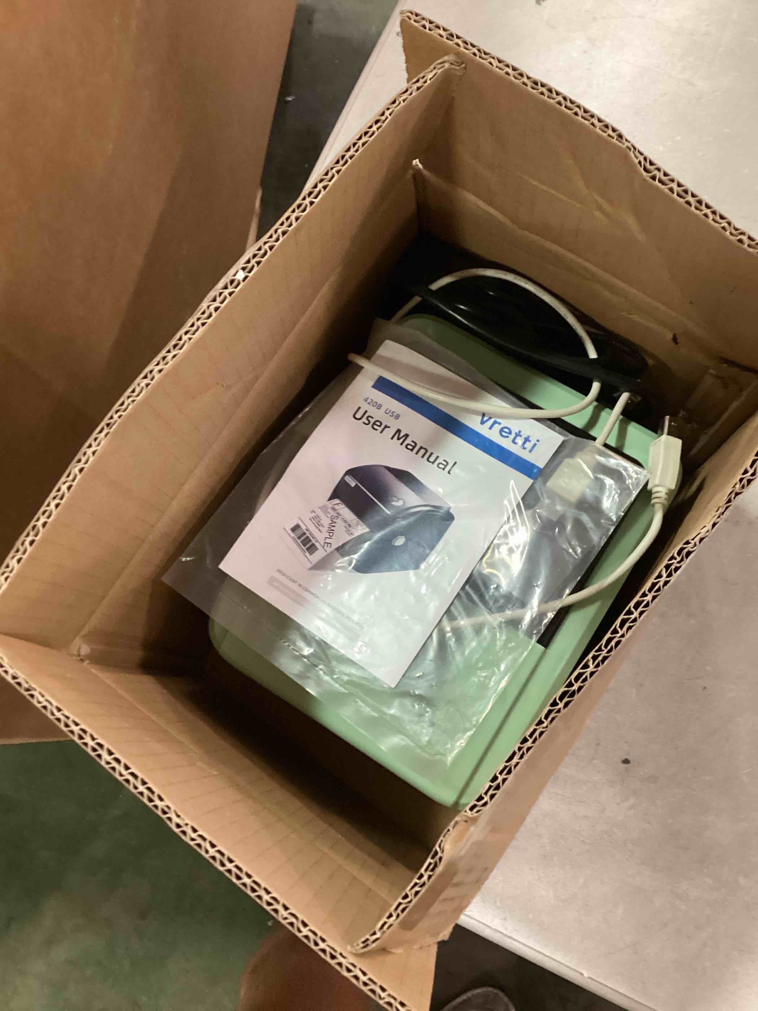 https://s3.amazonaws.com/lotting-images-prod/bidfta/BLU6709781_1720450218386.jpeg