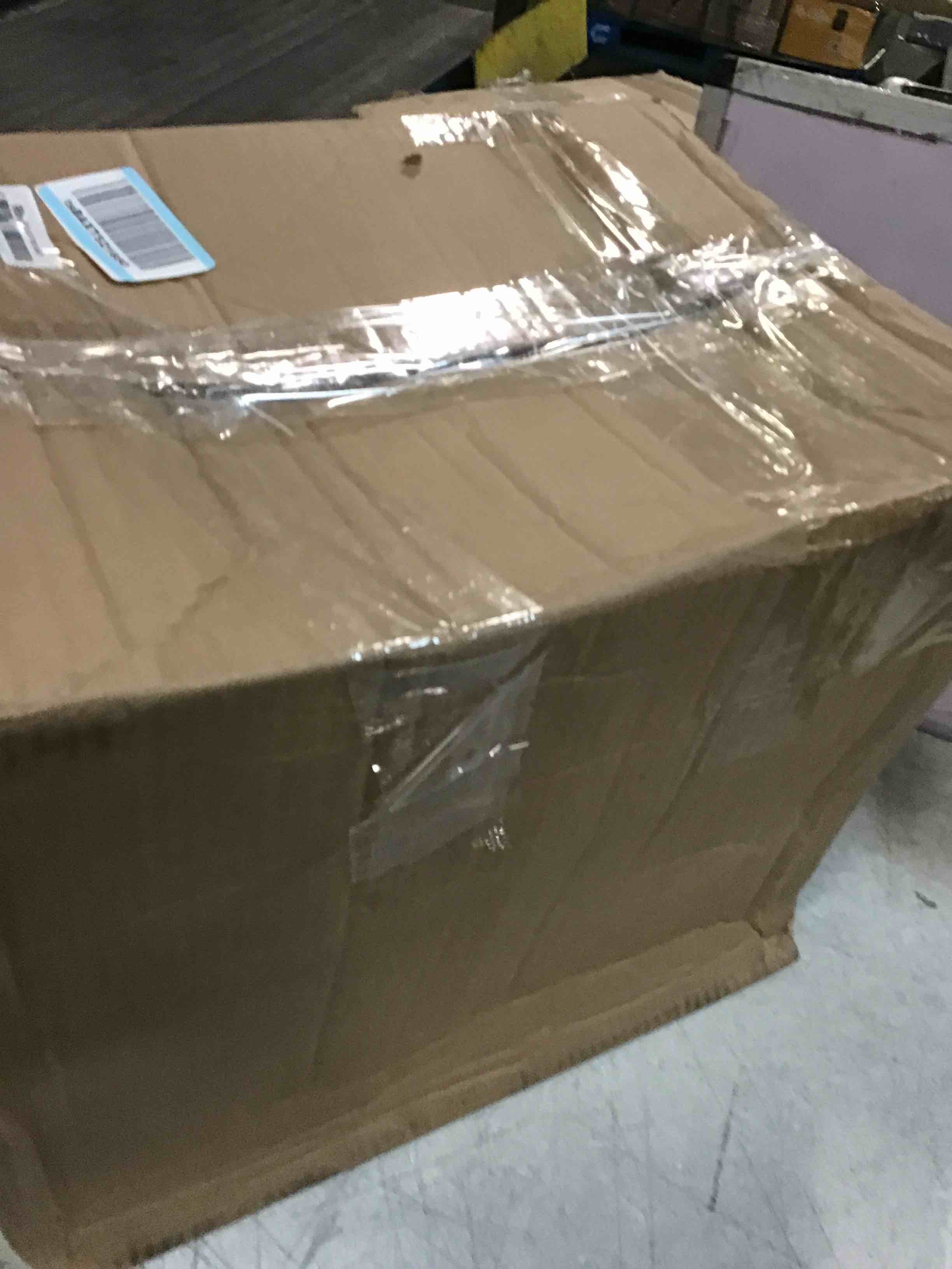 https://s3.amazonaws.com/lotting-images-prod/bidfta/BLU6711058_1720030374956.jpeg