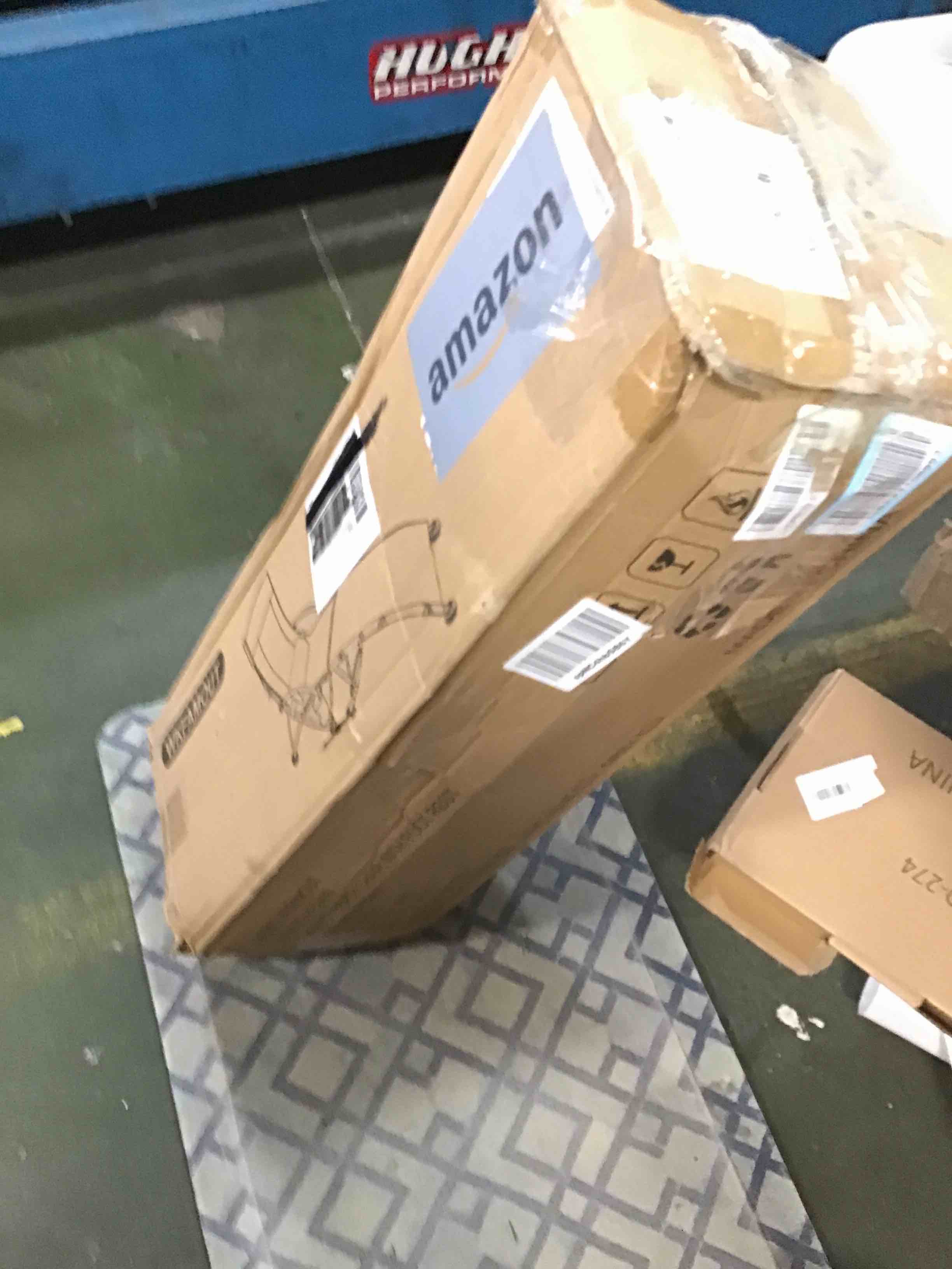 https://s3.amazonaws.com/lotting-images-prod/bidfta/BLU6711427_1720444669995.jpeg