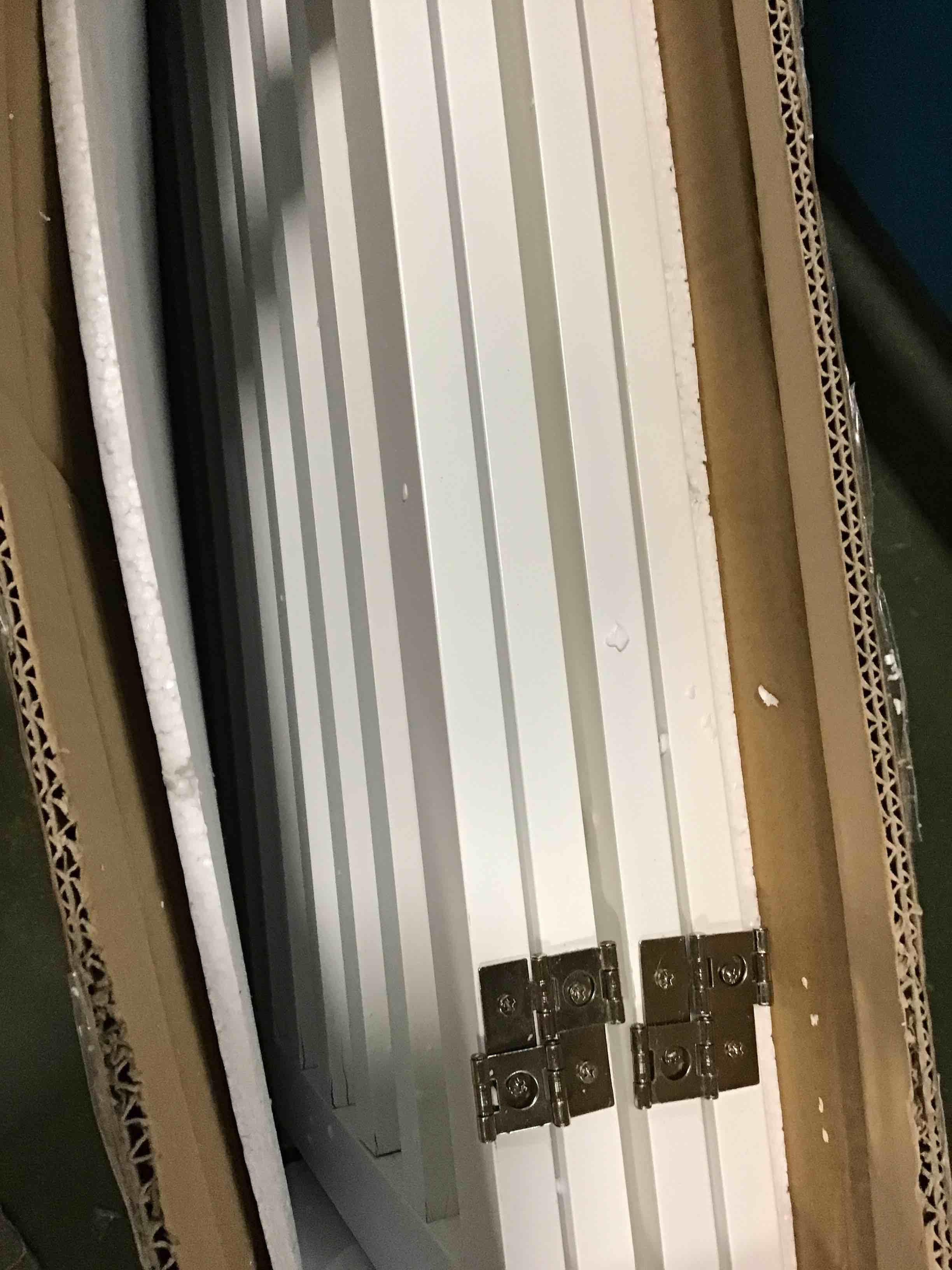 https://s3.amazonaws.com/lotting-images-prod/bidfta/BLU6711506_1719542743243.jpeg