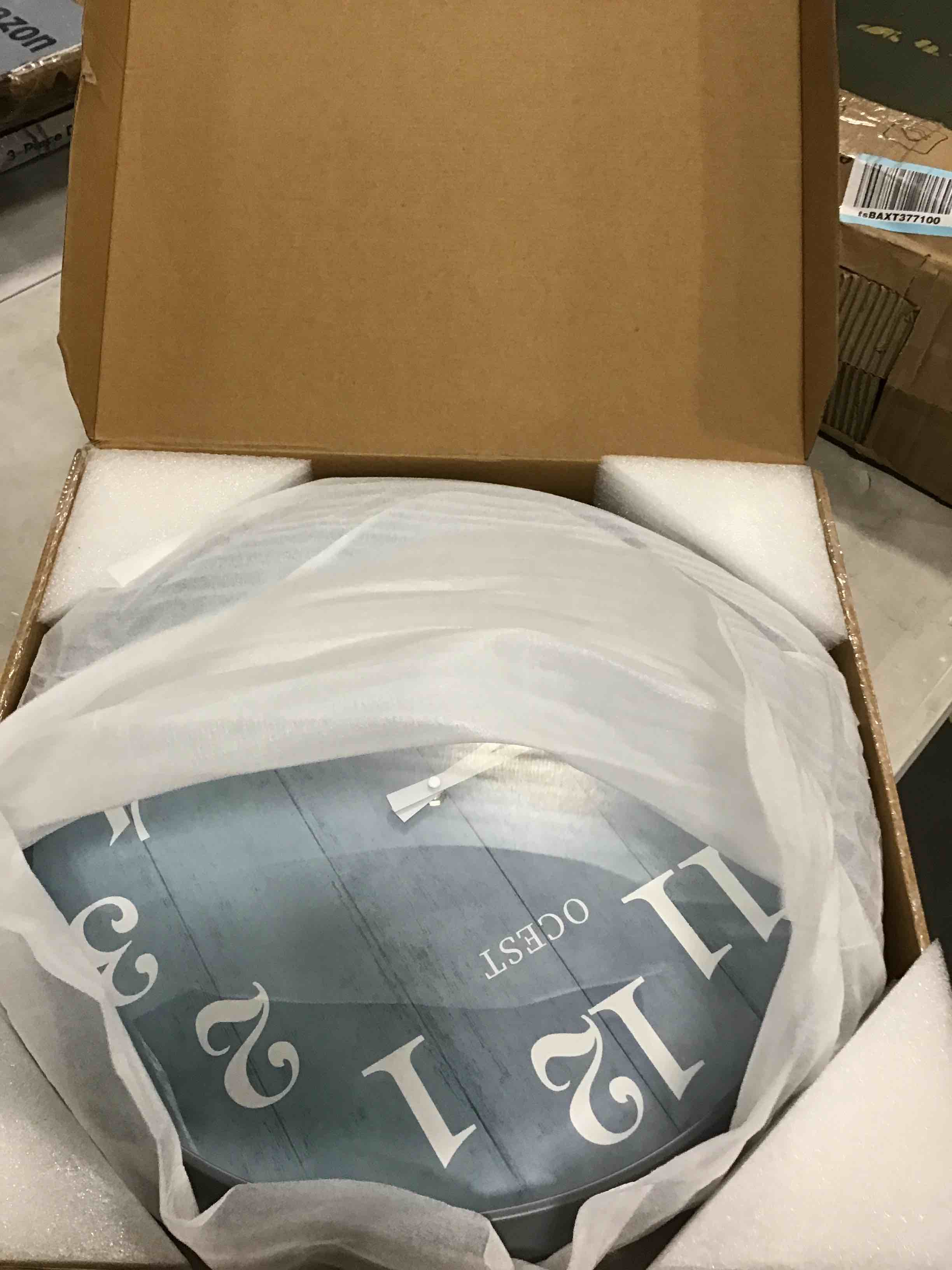 https://s3.amazonaws.com/lotting-images-prod/bidfta/BLU6711527_1719550743109.jpeg