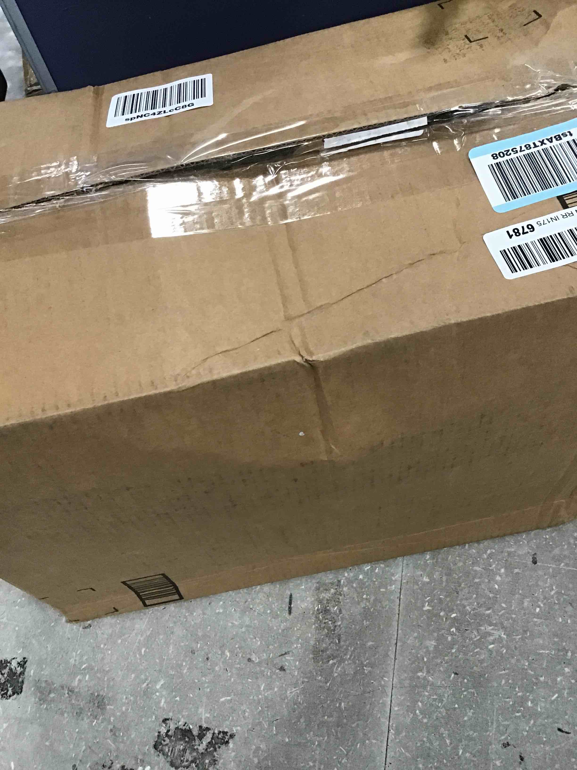 https://s3.amazonaws.com/lotting-images-prod/bidfta/BLU6712002_1719949447029.jpeg