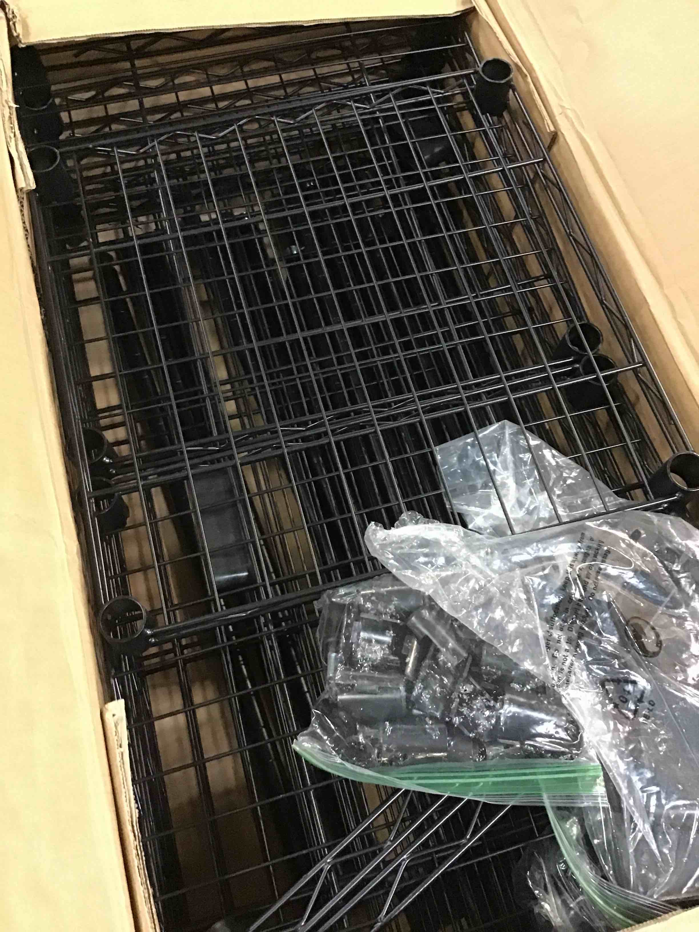 https://s3.amazonaws.com/lotting-images-prod/bidfta/BLU6712418_1720203507995.jpeg