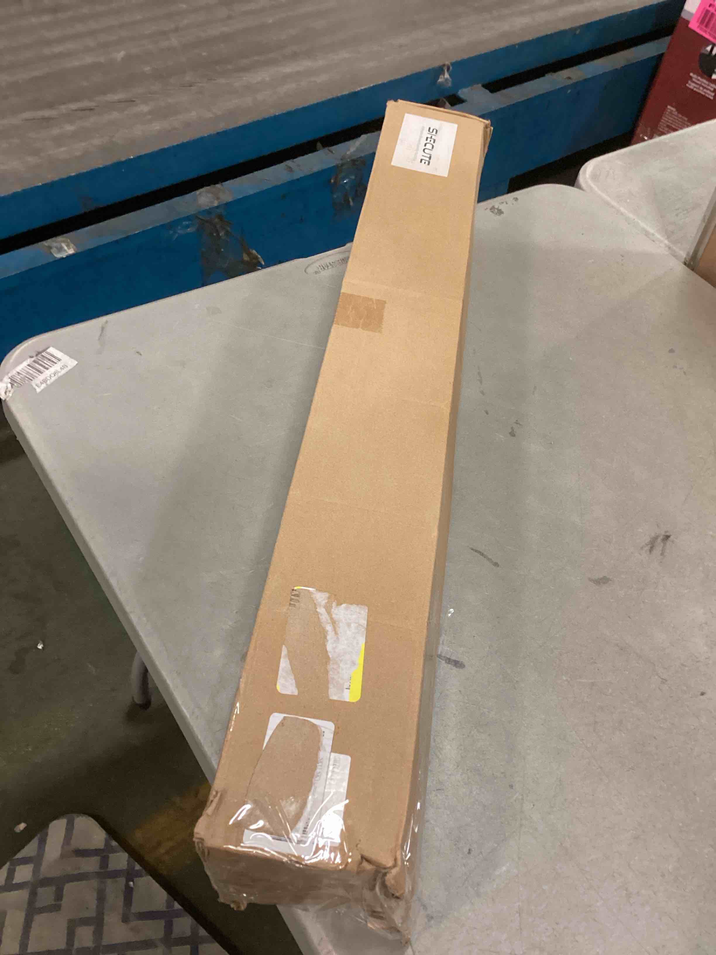 https://s3.amazonaws.com/lotting-images-prod/bidfta/BLU6712796_1720501052370.jpeg