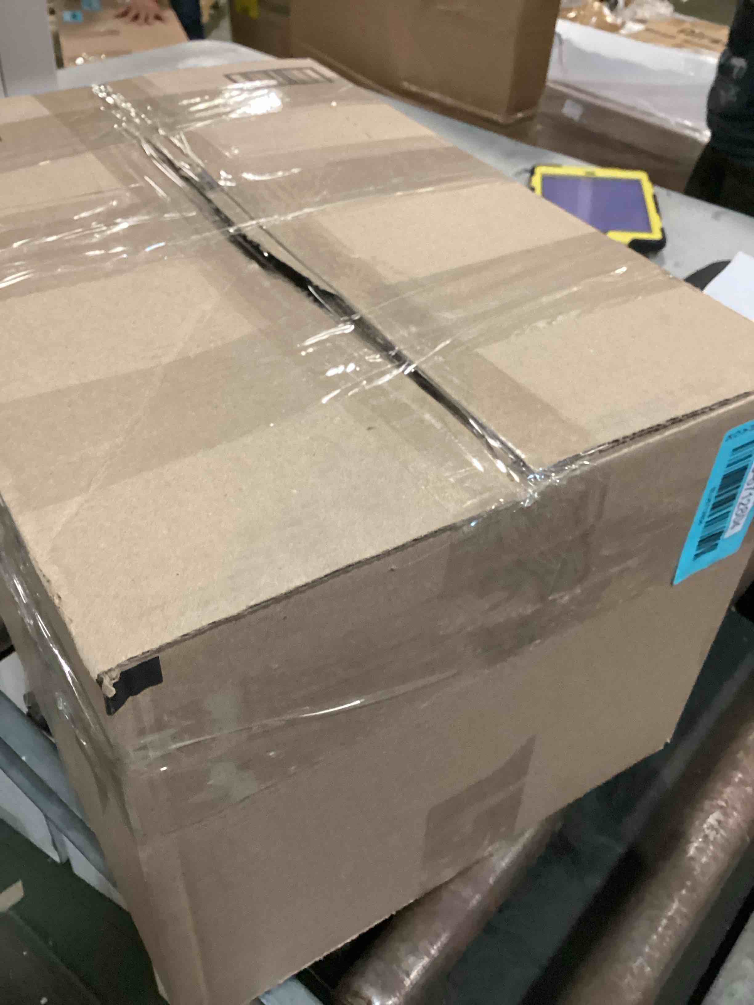 https://s3.amazonaws.com/lotting-images-prod/bidfta/BLU6712804_1720618777331.jpeg