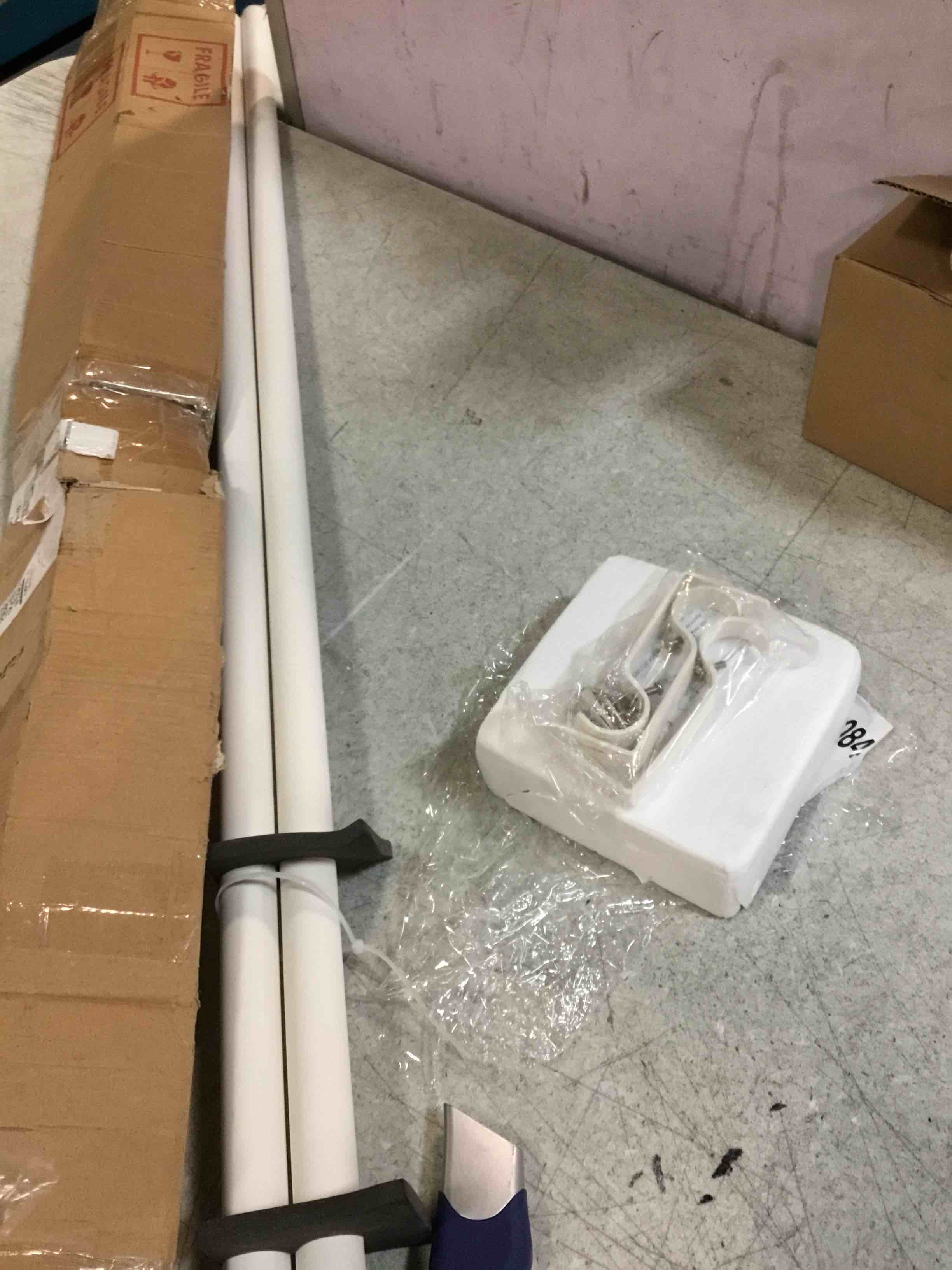 https://s3.amazonaws.com/lotting-images-prod/bidfta/BLU6712874_1720826257322.jpeg