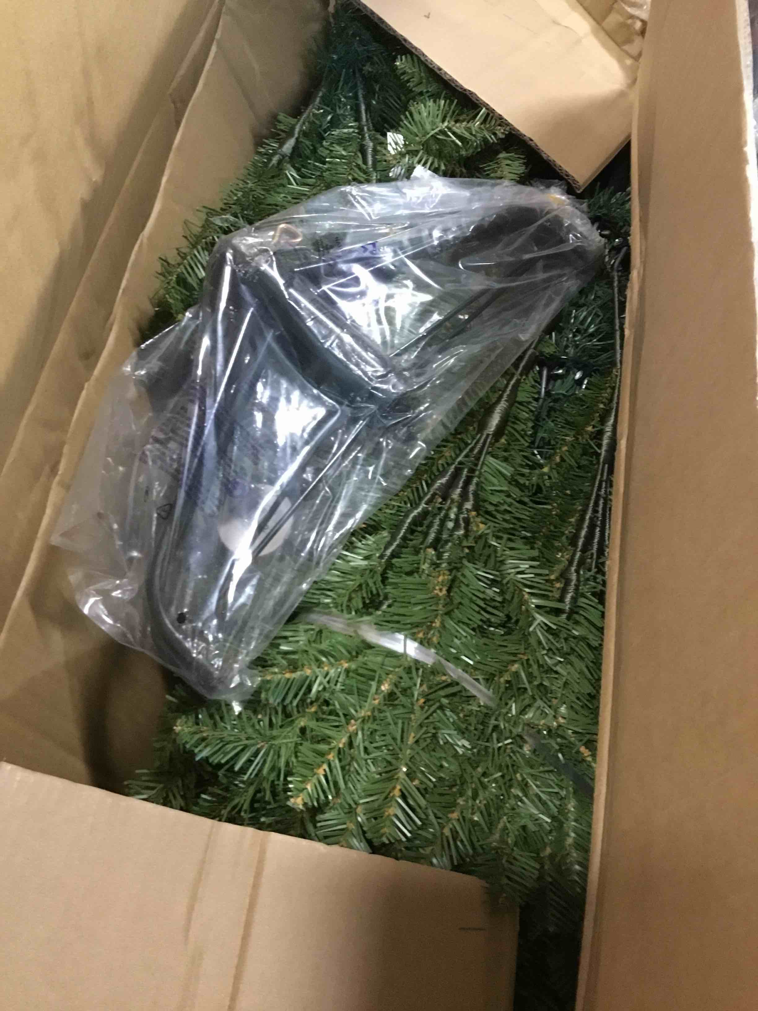 https://s3.amazonaws.com/lotting-images-prod/bidfta/BLU6713116_1719487852467.jpeg