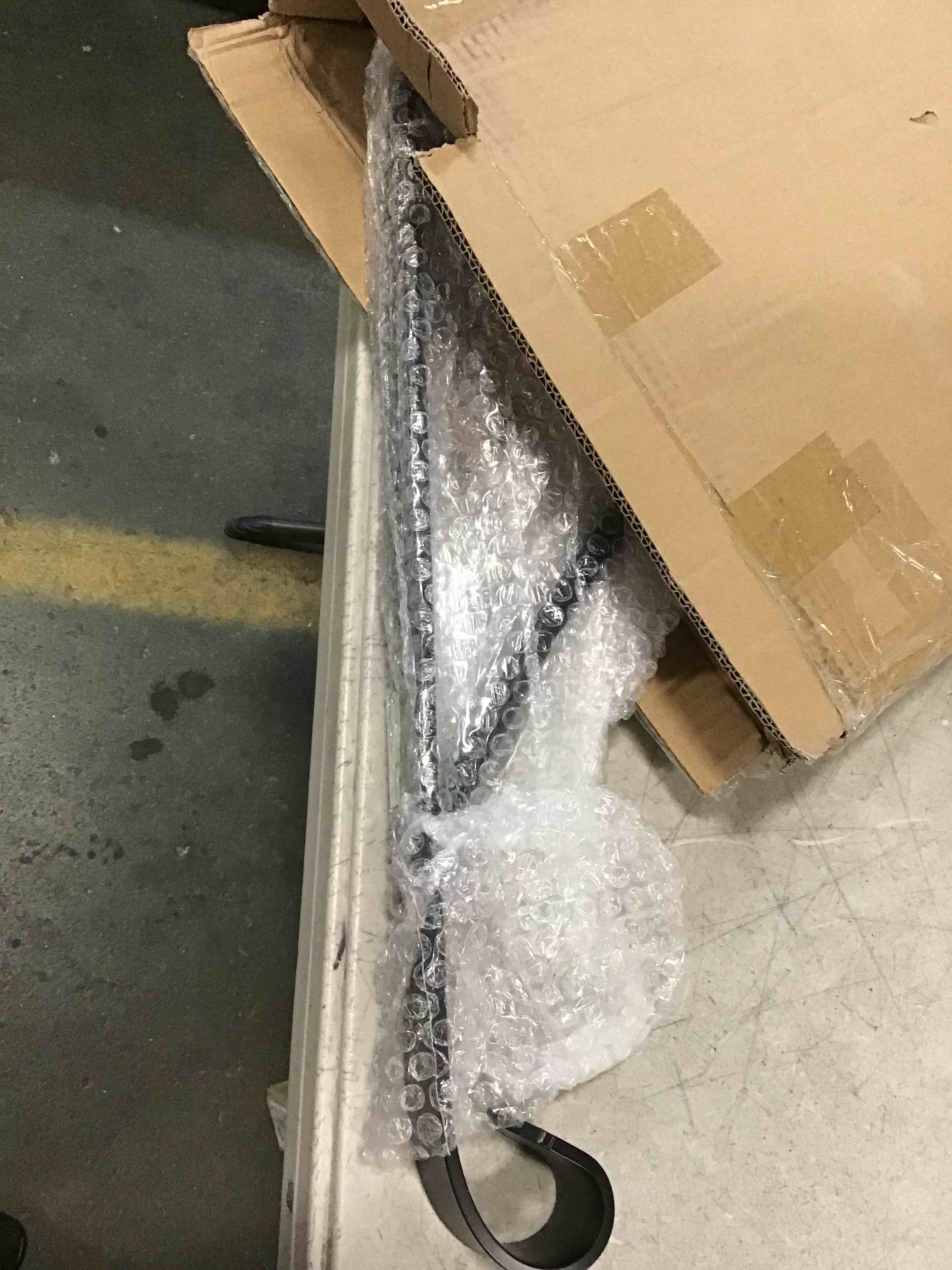 https://s3.amazonaws.com/lotting-images-prod/bidfta/BLU6713853_1719637702835.jpeg