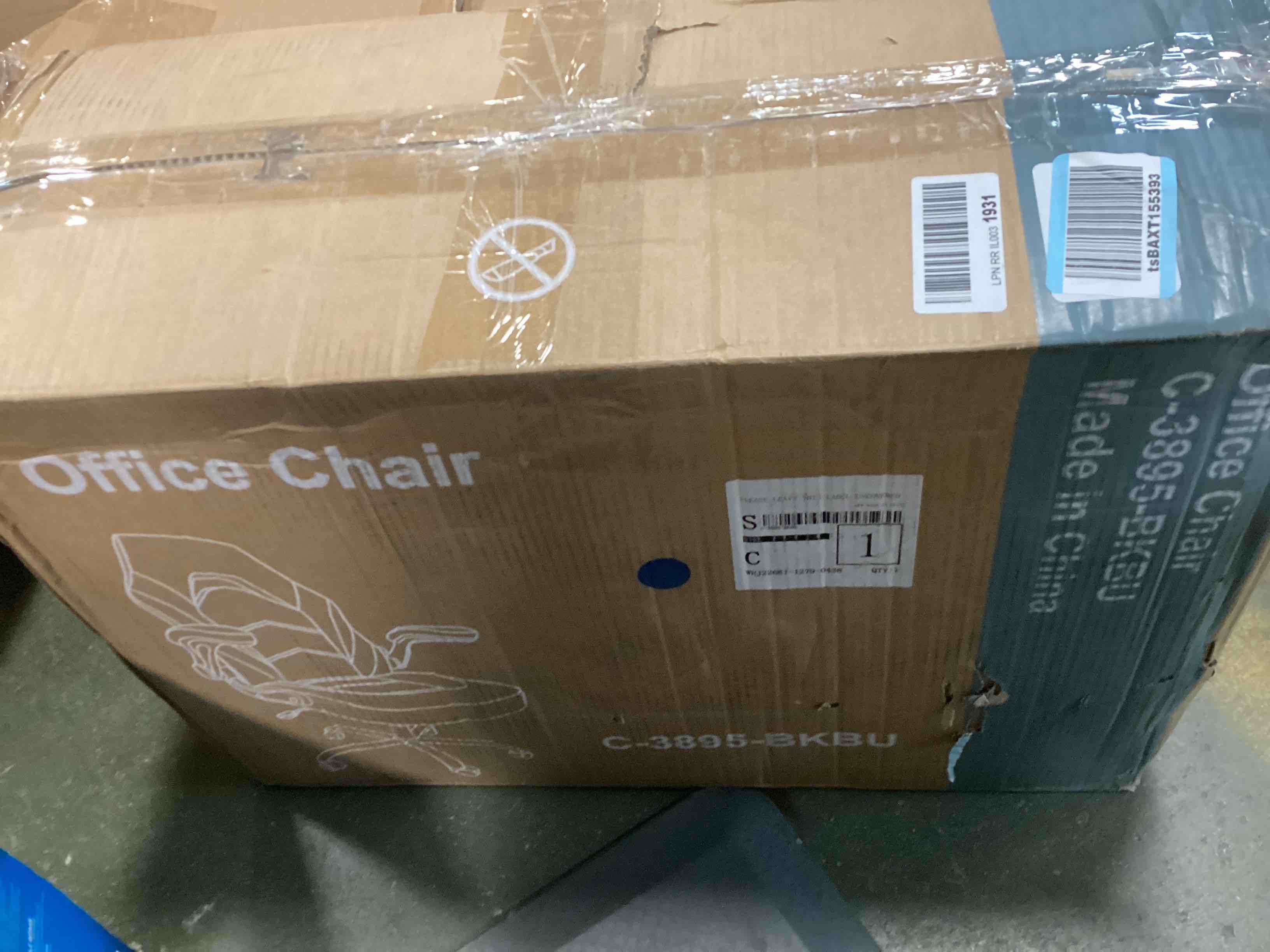 https://s3.amazonaws.com/lotting-images-prod/bidfta/BLU6713950_1719843987117.jpeg