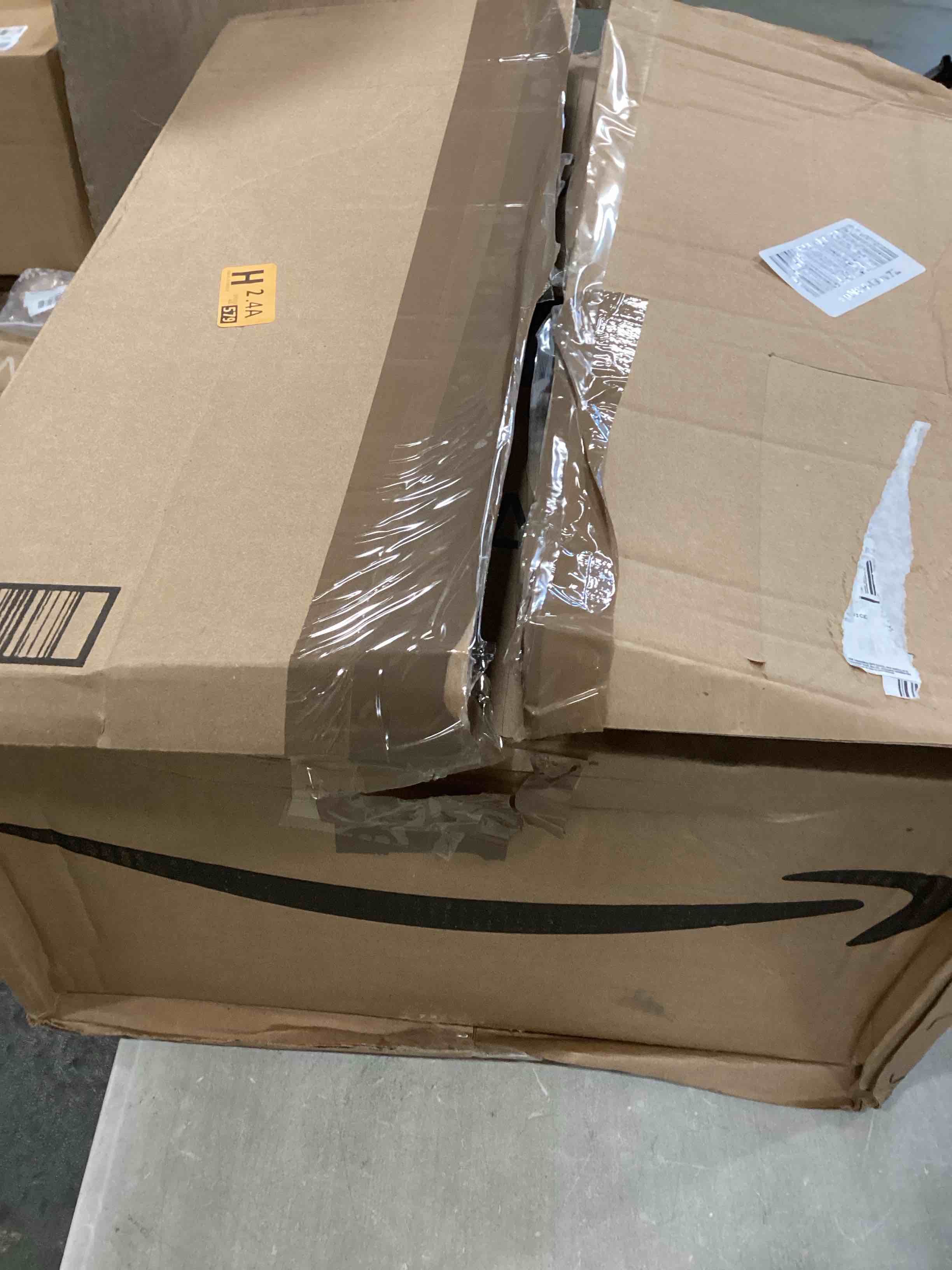 https://s3.amazonaws.com/lotting-images-prod/bidfta/BLU6714173_1719923733353.jpeg