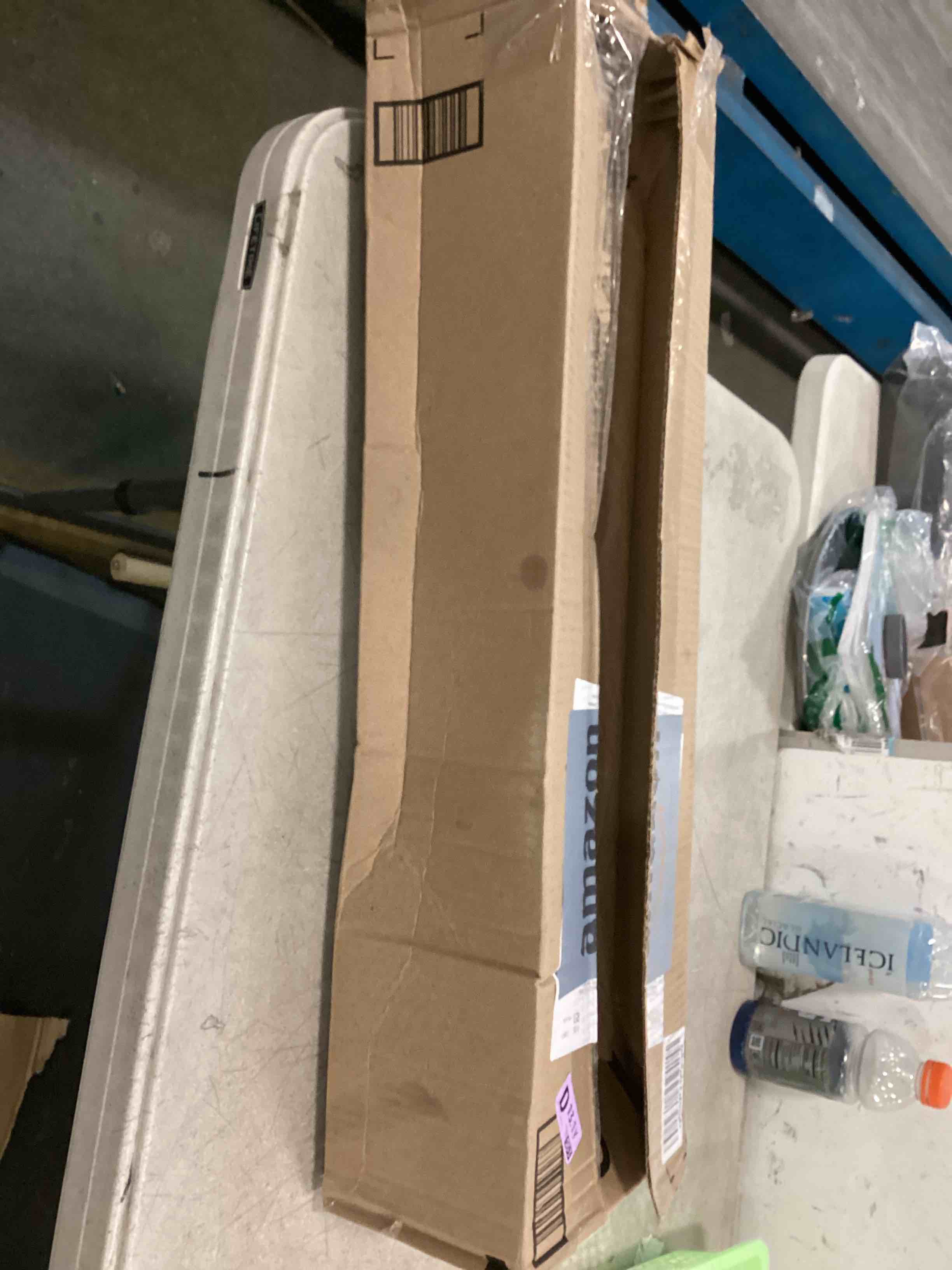 https://s3.amazonaws.com/lotting-images-prod/bidfta/BLU6714423_1719965755415.jpeg
