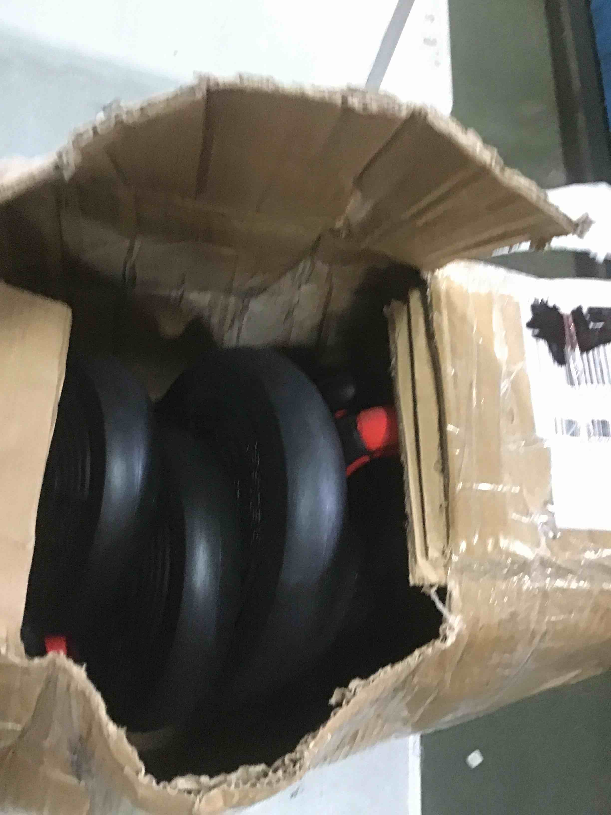 https://s3.amazonaws.com/lotting-images-prod/bidfta/BLU6715100_1719846928418.jpeg