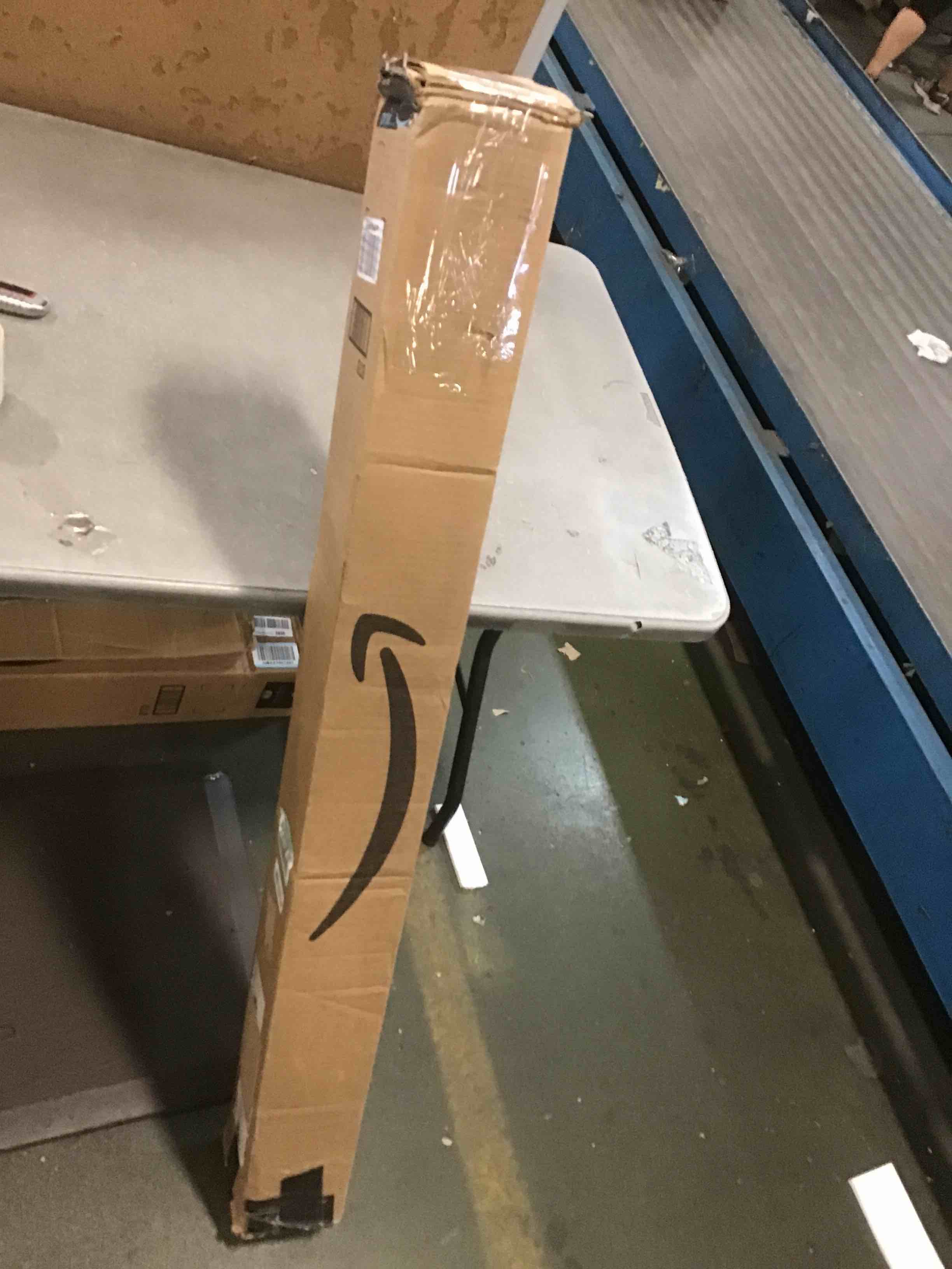 https://s3.amazonaws.com/lotting-images-prod/bidfta/BLU6715333_1719928504860.jpeg