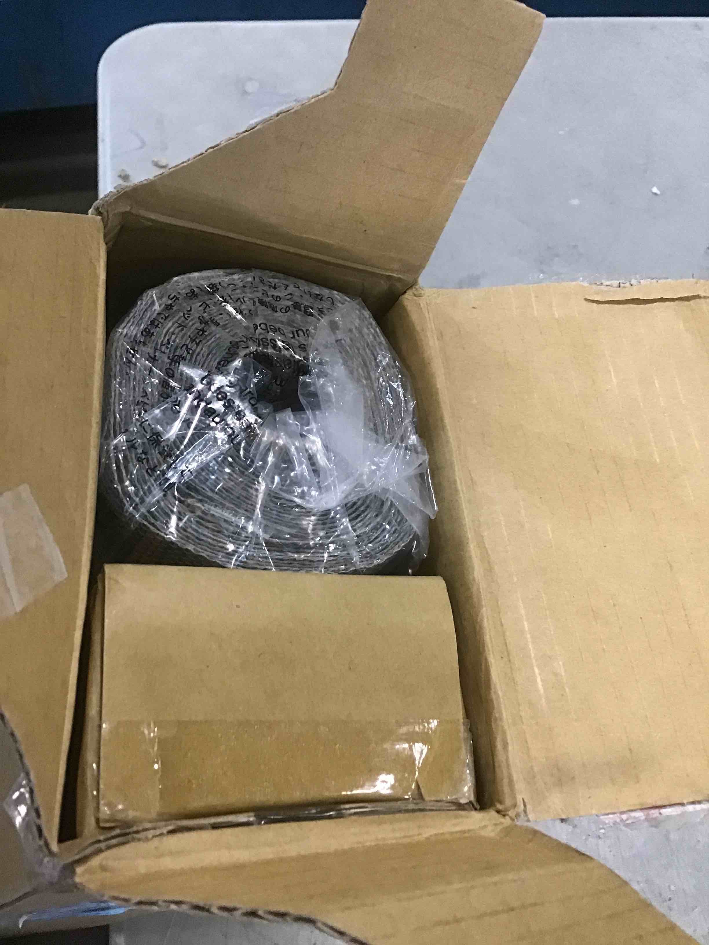 https://s3.amazonaws.com/lotting-images-prod/bidfta/BLU6715559_1720013739135.jpeg