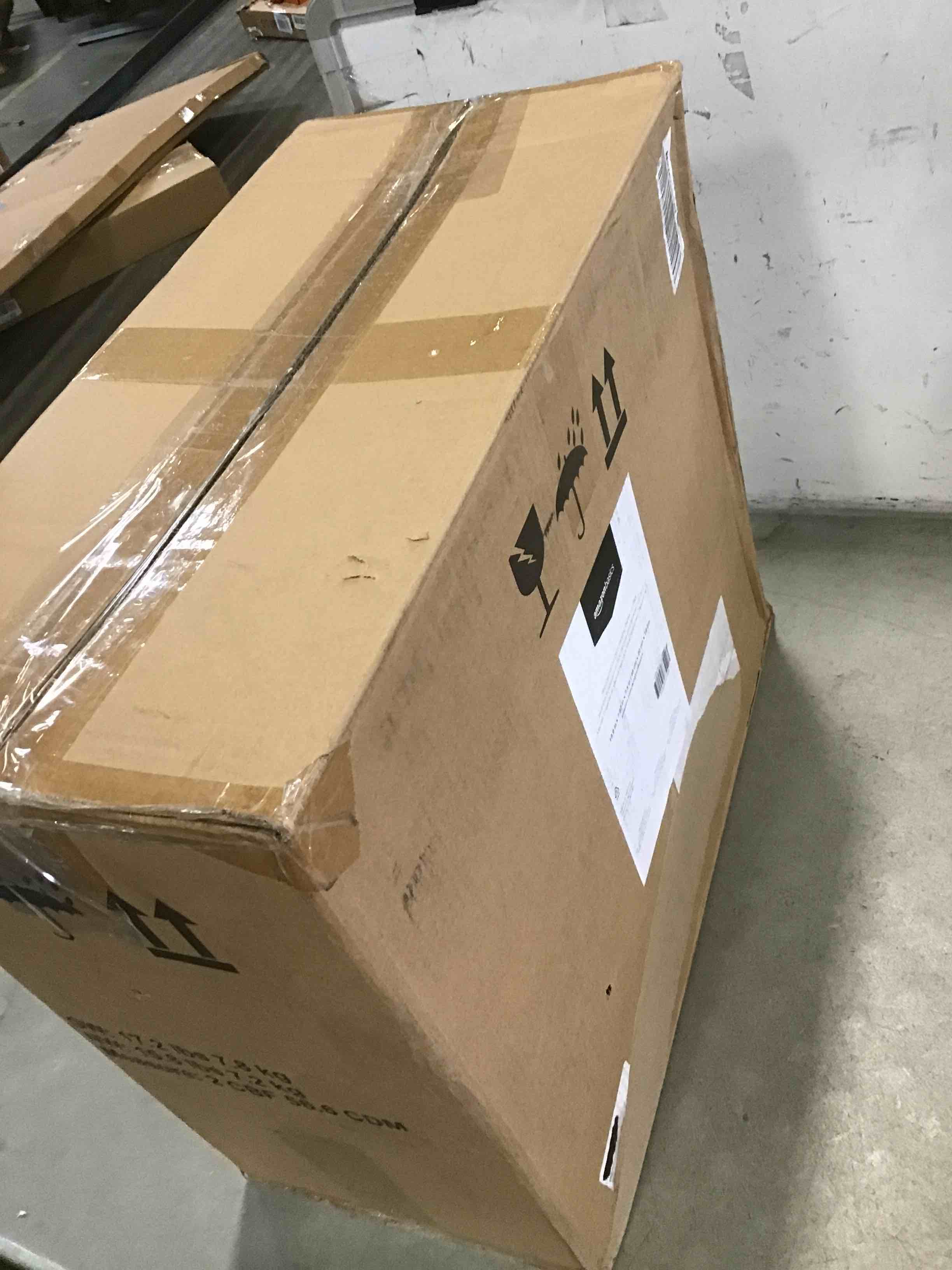 https://s3.amazonaws.com/lotting-images-prod/bidfta/BLU6715651_1720027739498.jpeg