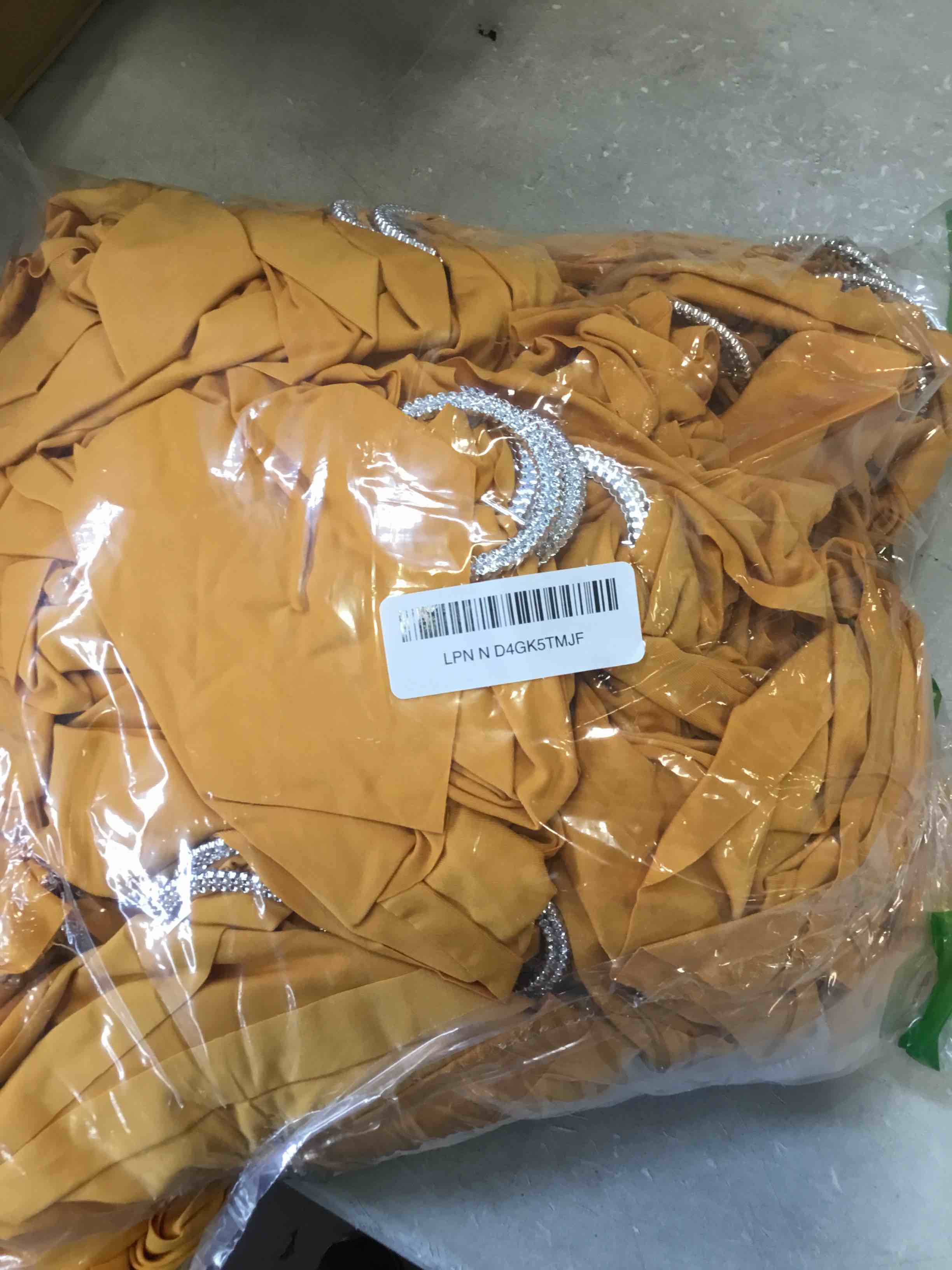 https://s3.amazonaws.com/lotting-images-prod/bidfta/BLU6716285_1722438899843.jpeg