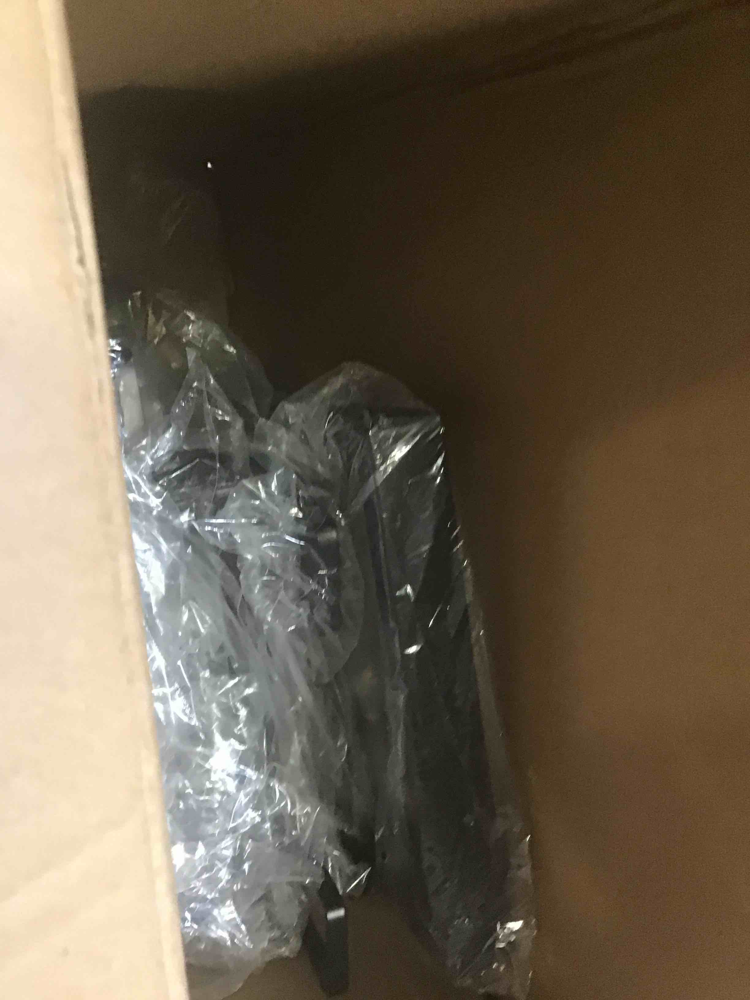 https://s3.amazonaws.com/lotting-images-prod/bidfta/BLU6716643_1722523683984.jpeg
