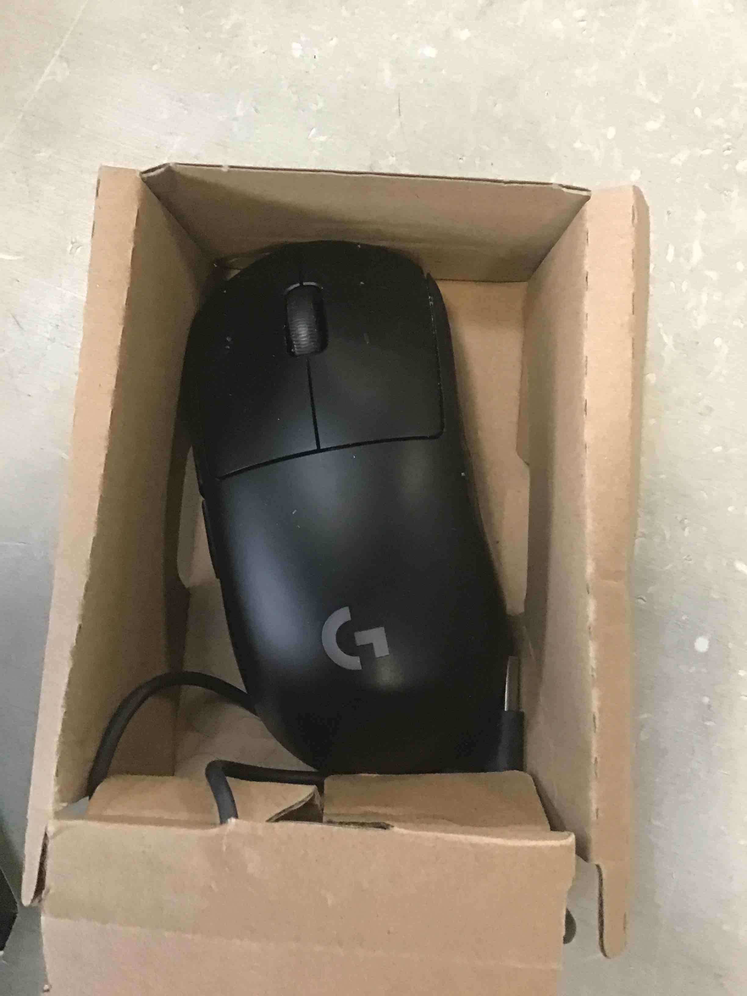 https://s3.amazonaws.com/lotting-images-prod/bidfta/BLU6716741_1722531218032.jpeg