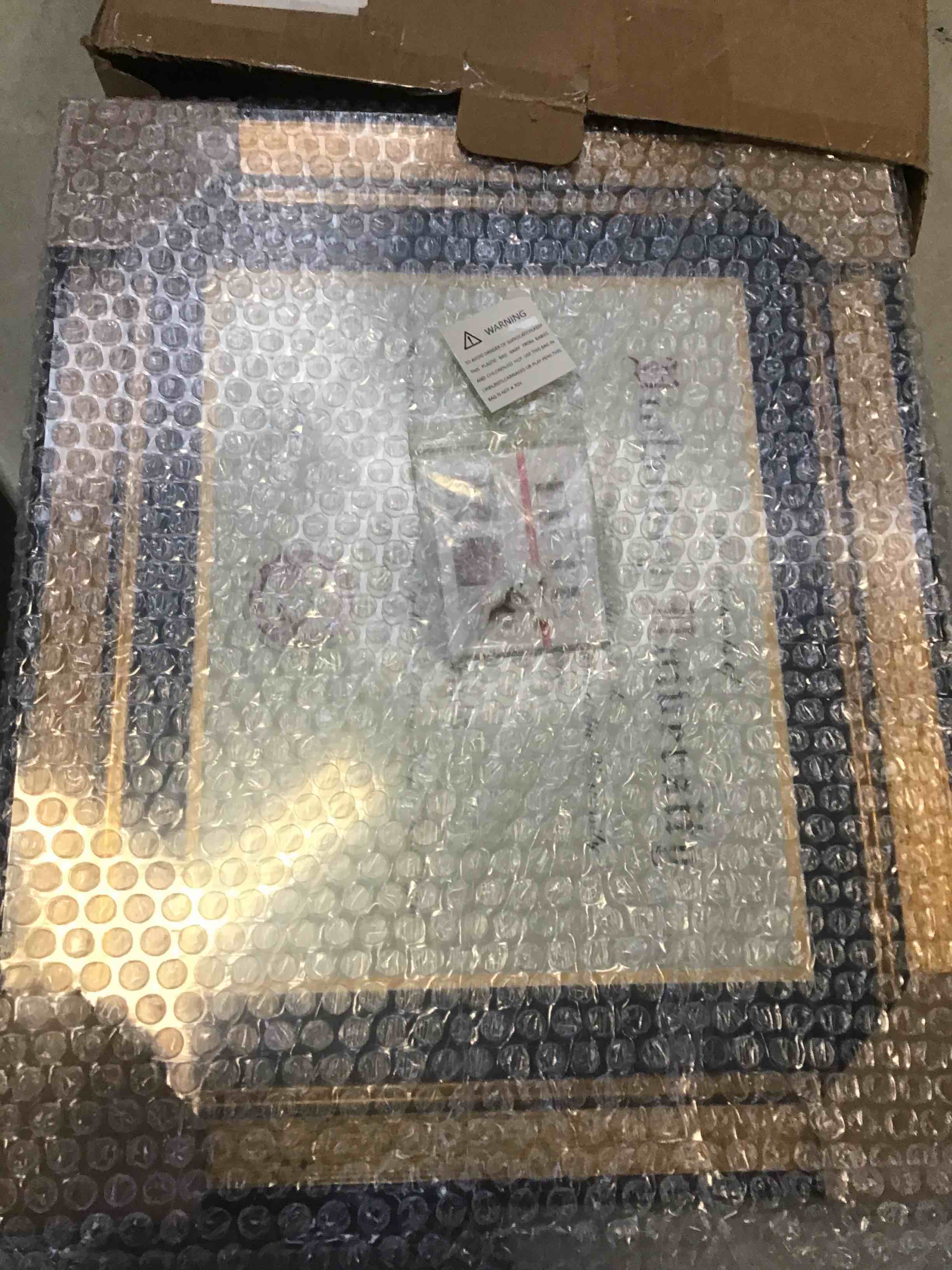 https://s3.amazonaws.com/lotting-images-prod/bidfta/BLU6717039_1722608765615.jpeg