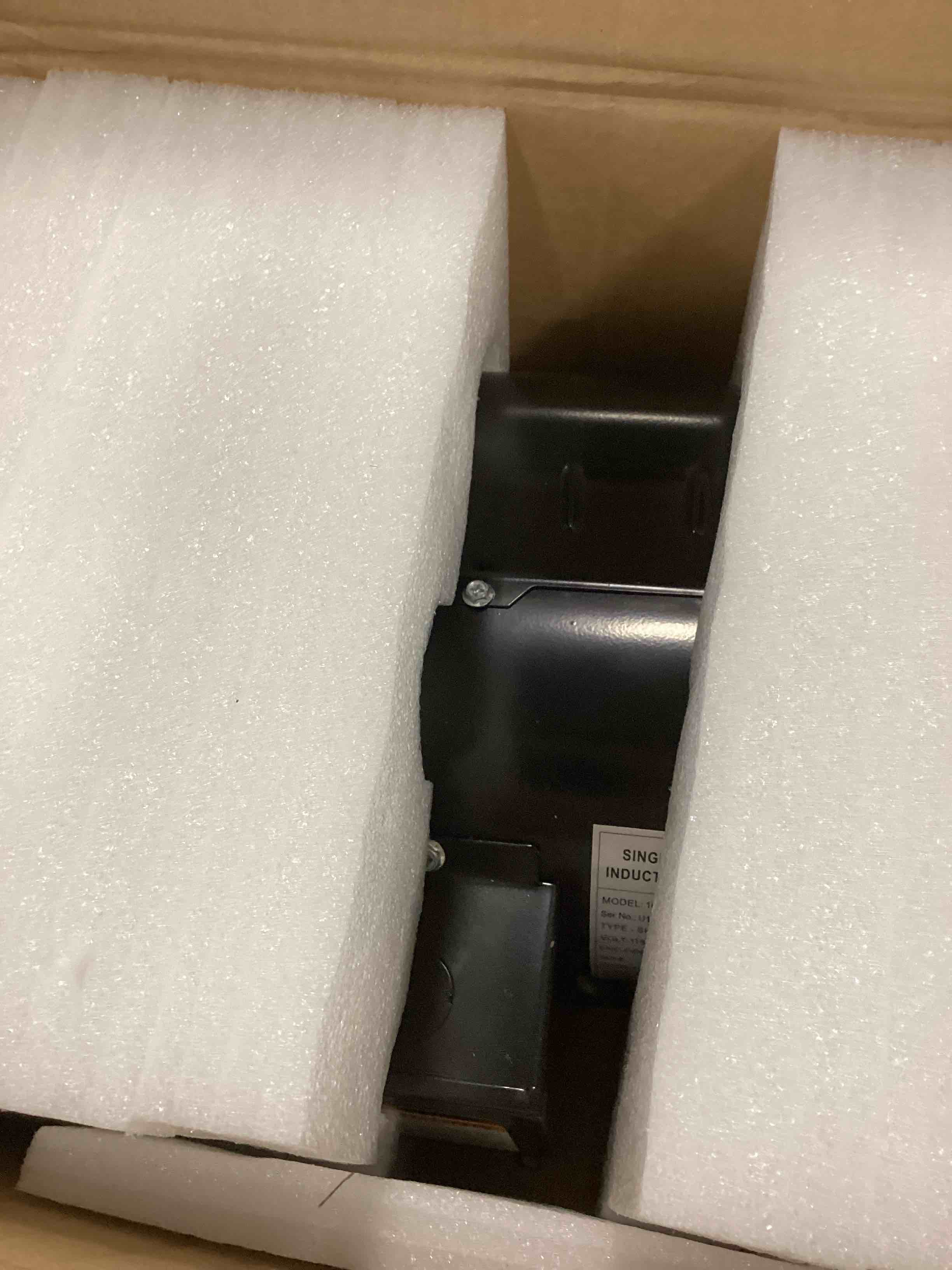 https://s3.amazonaws.com/lotting-images-prod/bidfta/BLU6717599_1722088232947.jpeg