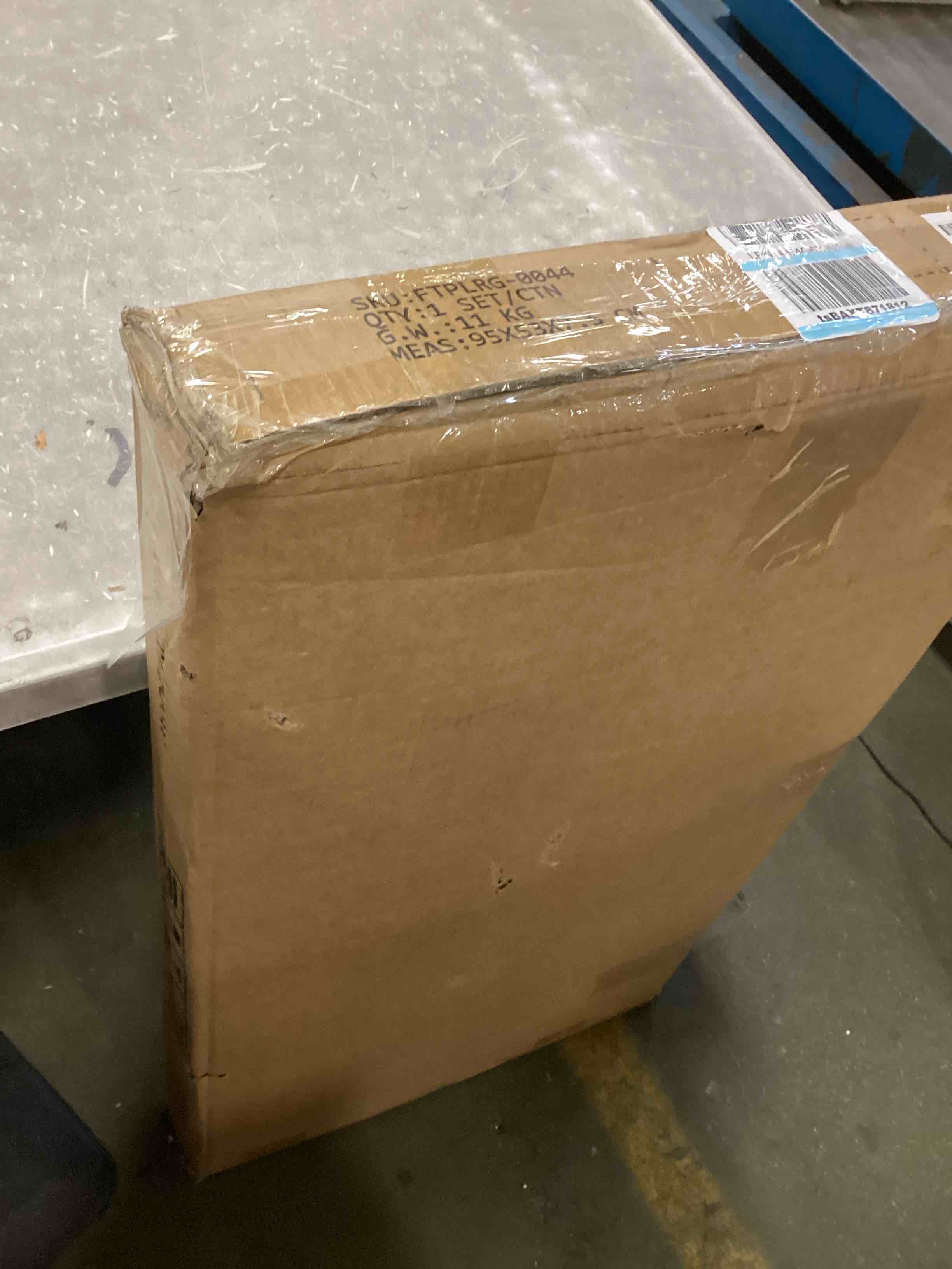 https://s3.amazonaws.com/lotting-images-prod/bidfta/BLU6717721_1722256956488.jpeg