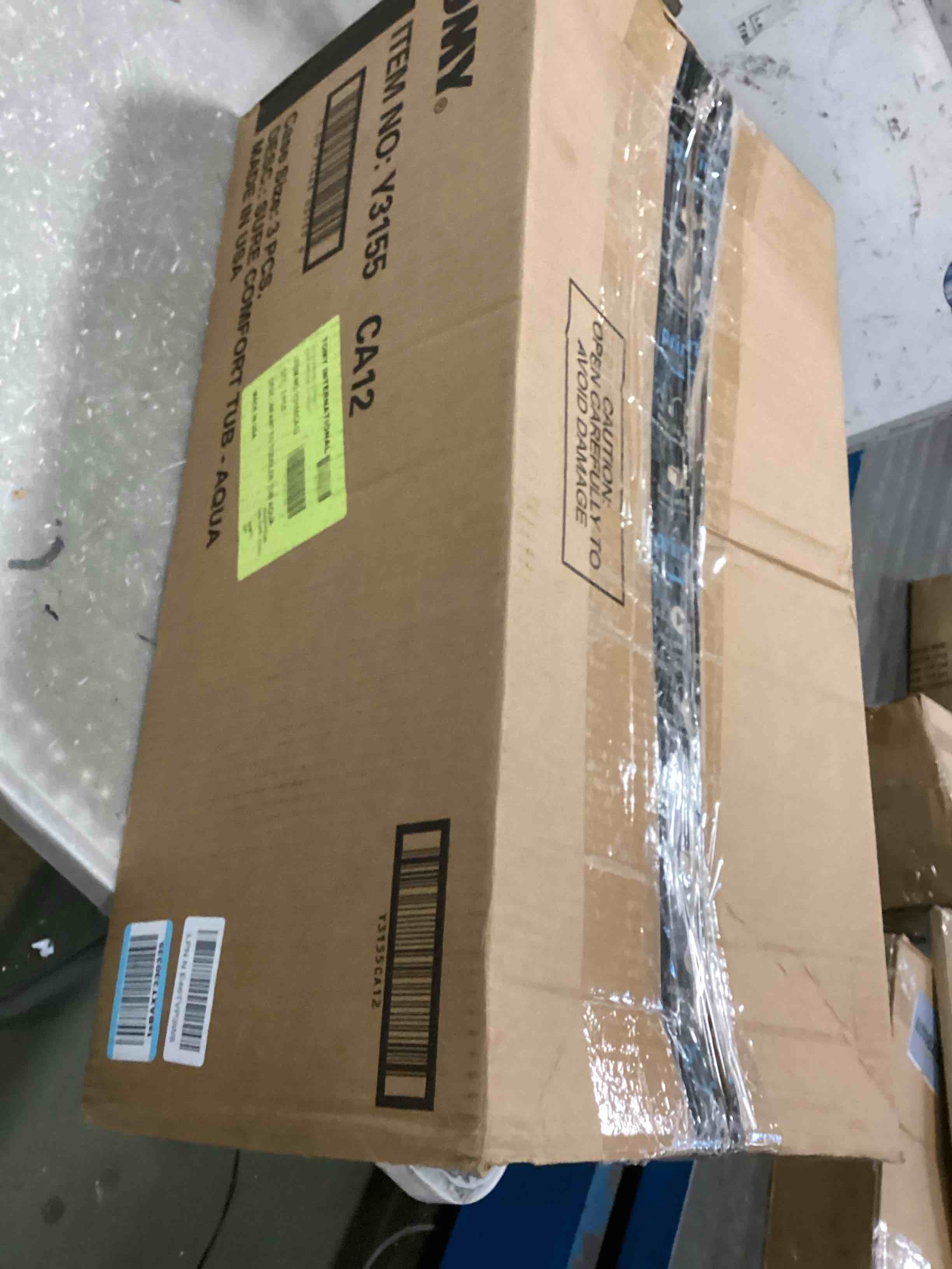 https://s3.amazonaws.com/lotting-images-prod/bidfta/BLU6717747_1722259258822.jpeg