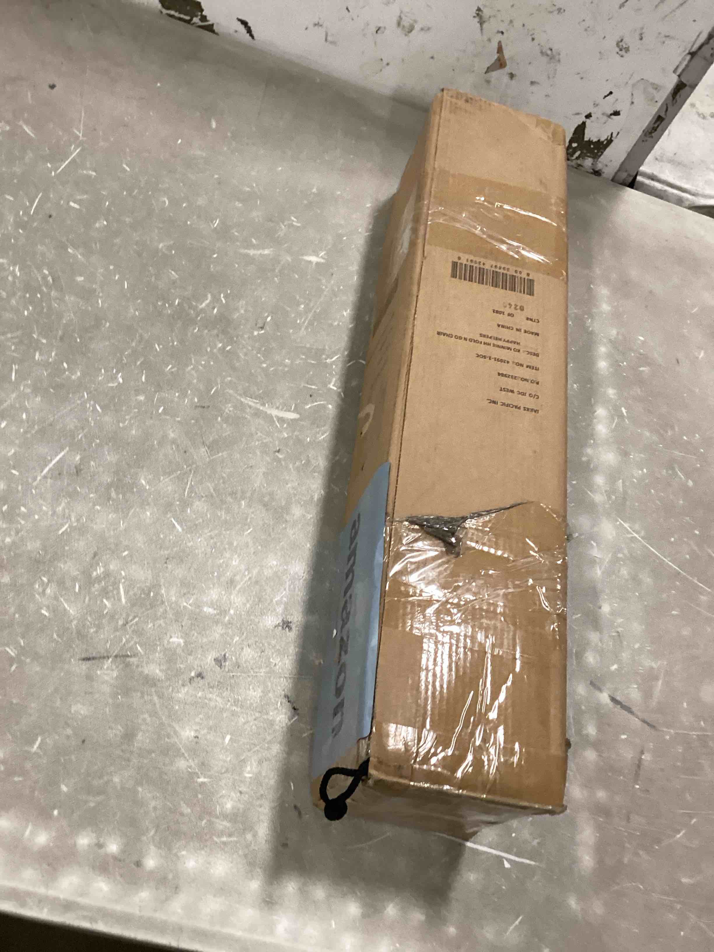 https://s3.amazonaws.com/lotting-images-prod/bidfta/BLU6717778_1722263250205.jpeg
