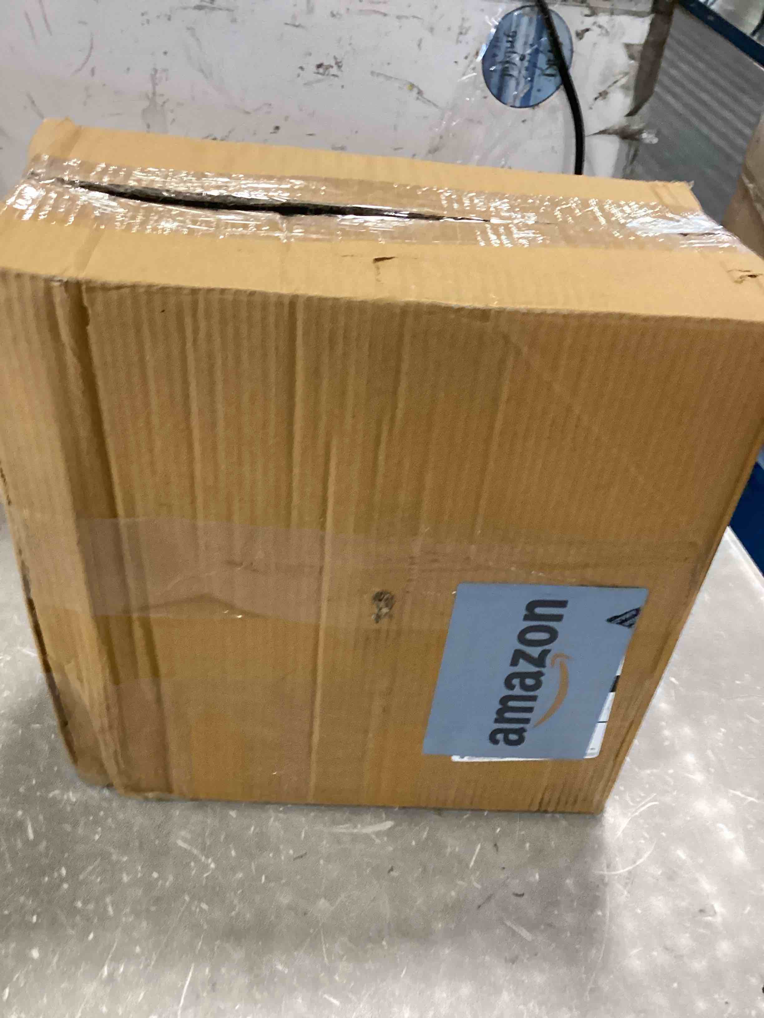 https://s3.amazonaws.com/lotting-images-prod/bidfta/BLU6717888_1722277073454.jpeg