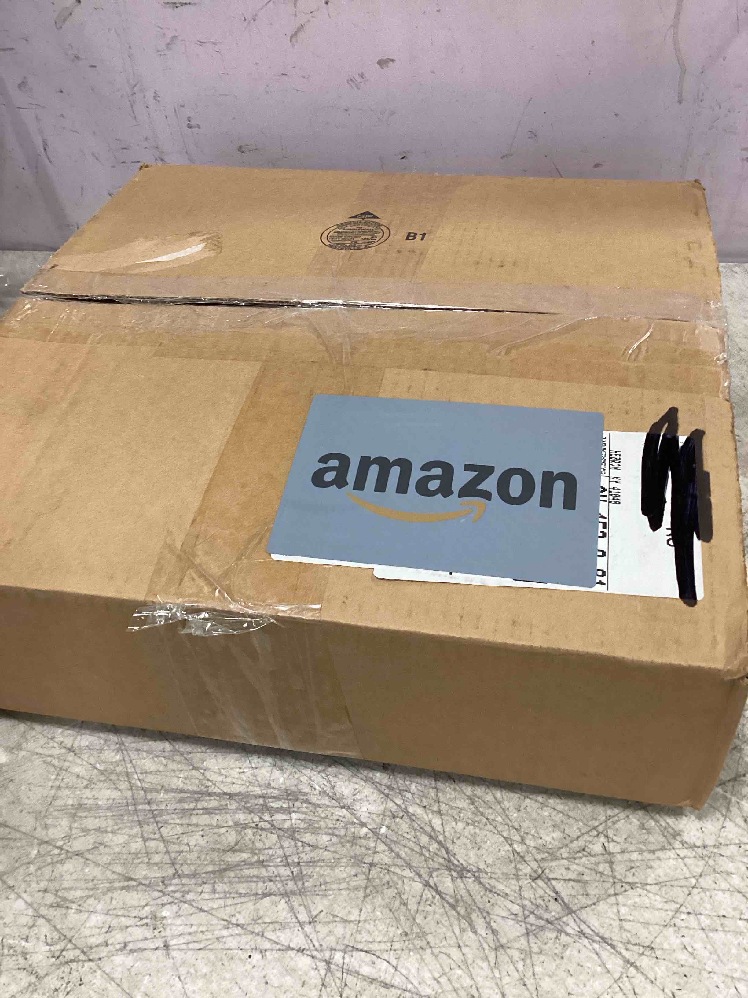 https://s3.amazonaws.com/lotting-images-prod/bidfta/BLU6718000_1722344505488.jpeg