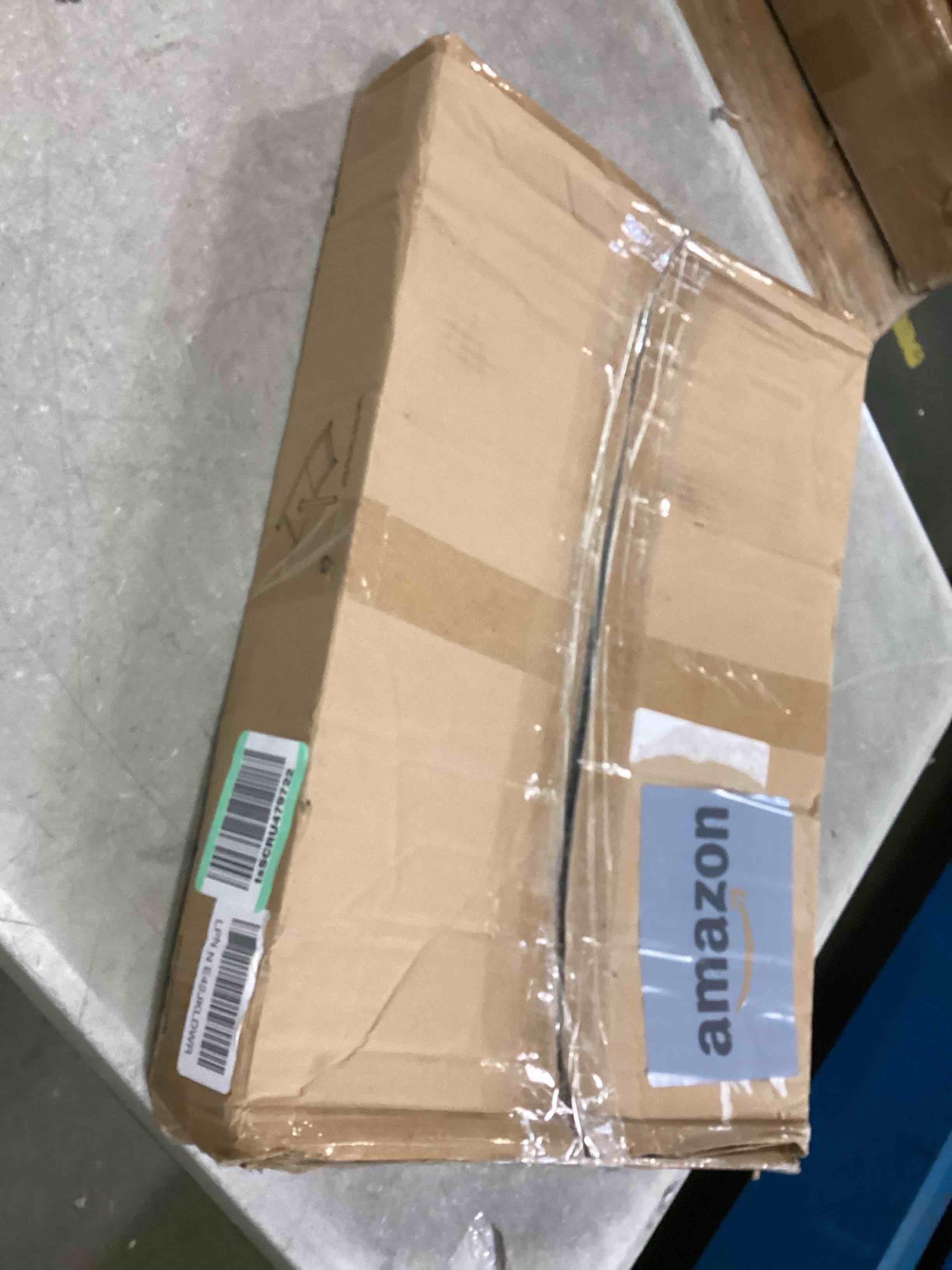 https://s3.amazonaws.com/lotting-images-prod/bidfta/BLU6718417_1722437867125.jpeg