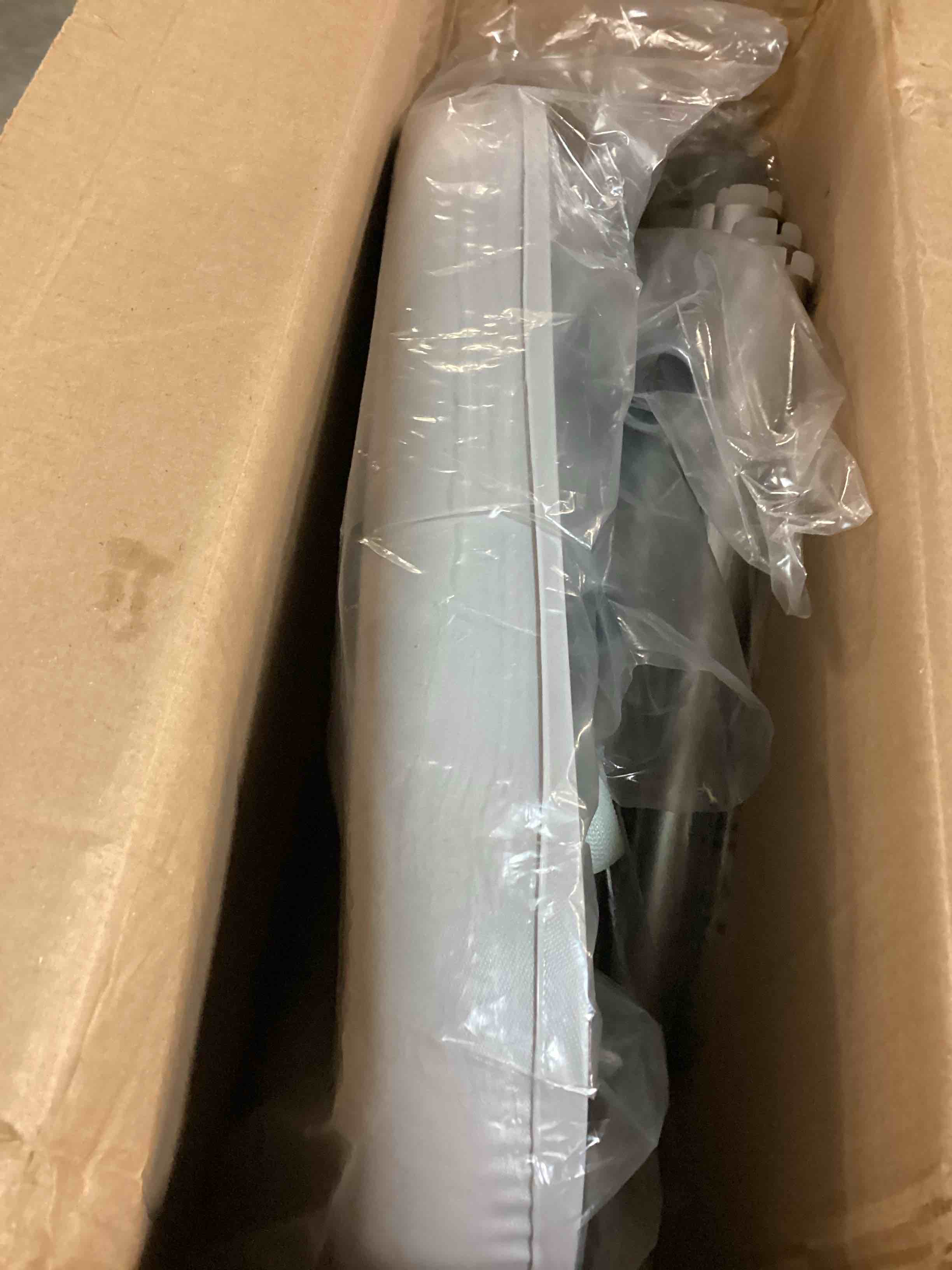 https://s3.amazonaws.com/lotting-images-prod/bidfta/BLU6718605_1722515504133.jpeg