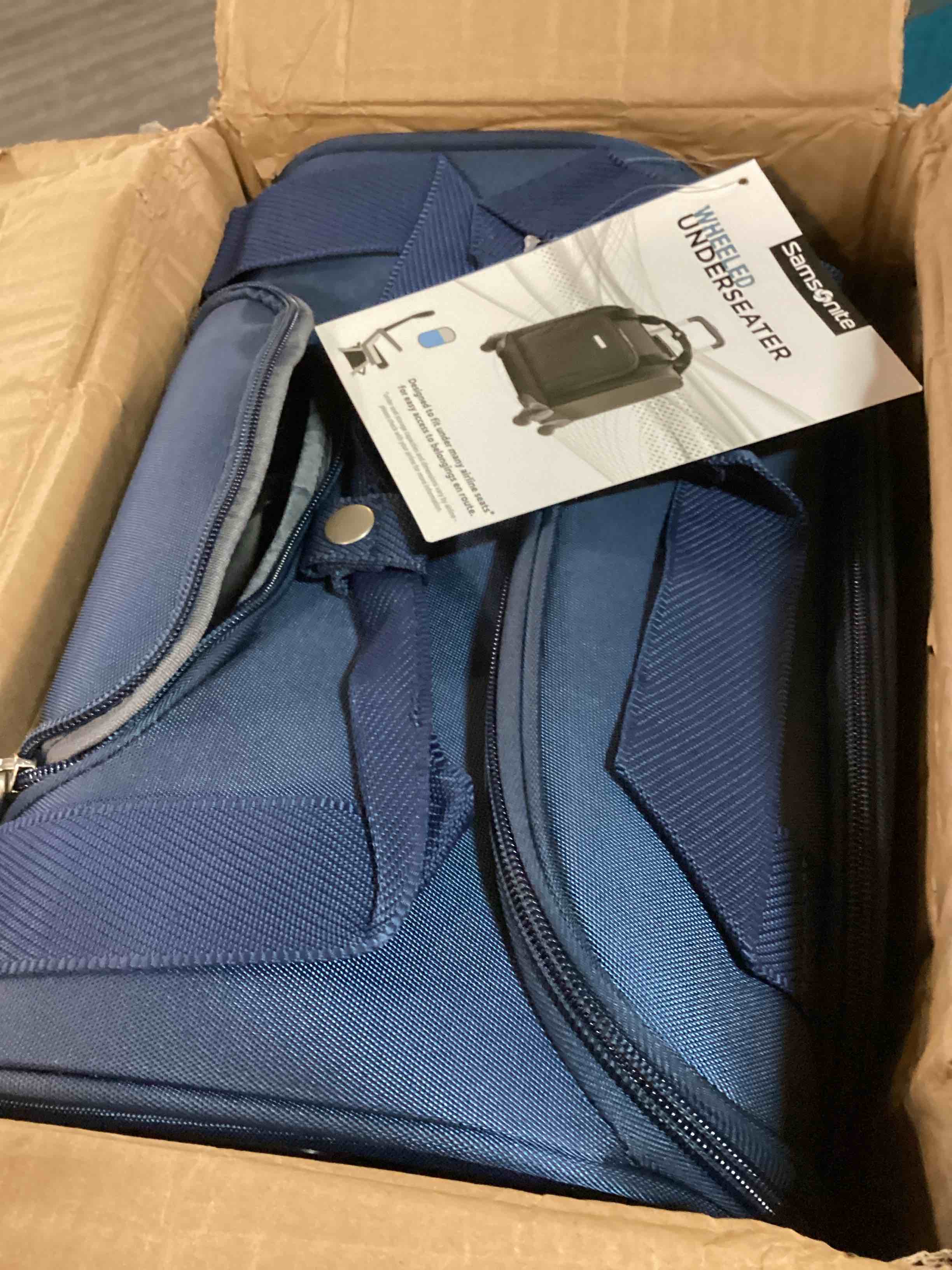 https://s3.amazonaws.com/lotting-images-prod/bidfta/BLU6718656_1722522042373.jpeg