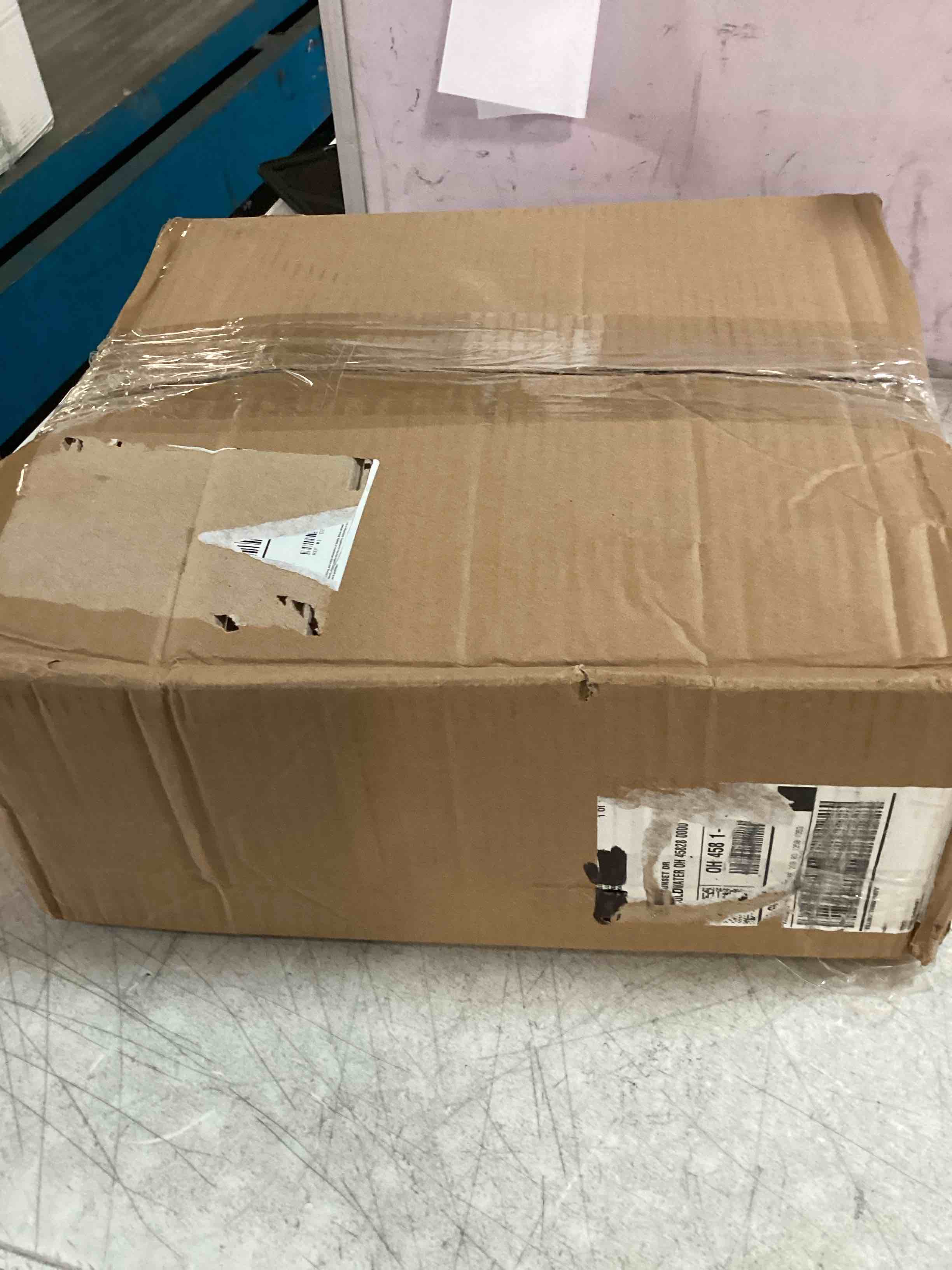 https://s3.amazonaws.com/lotting-images-prod/bidfta/BLU6718680_1722524212841.jpeg