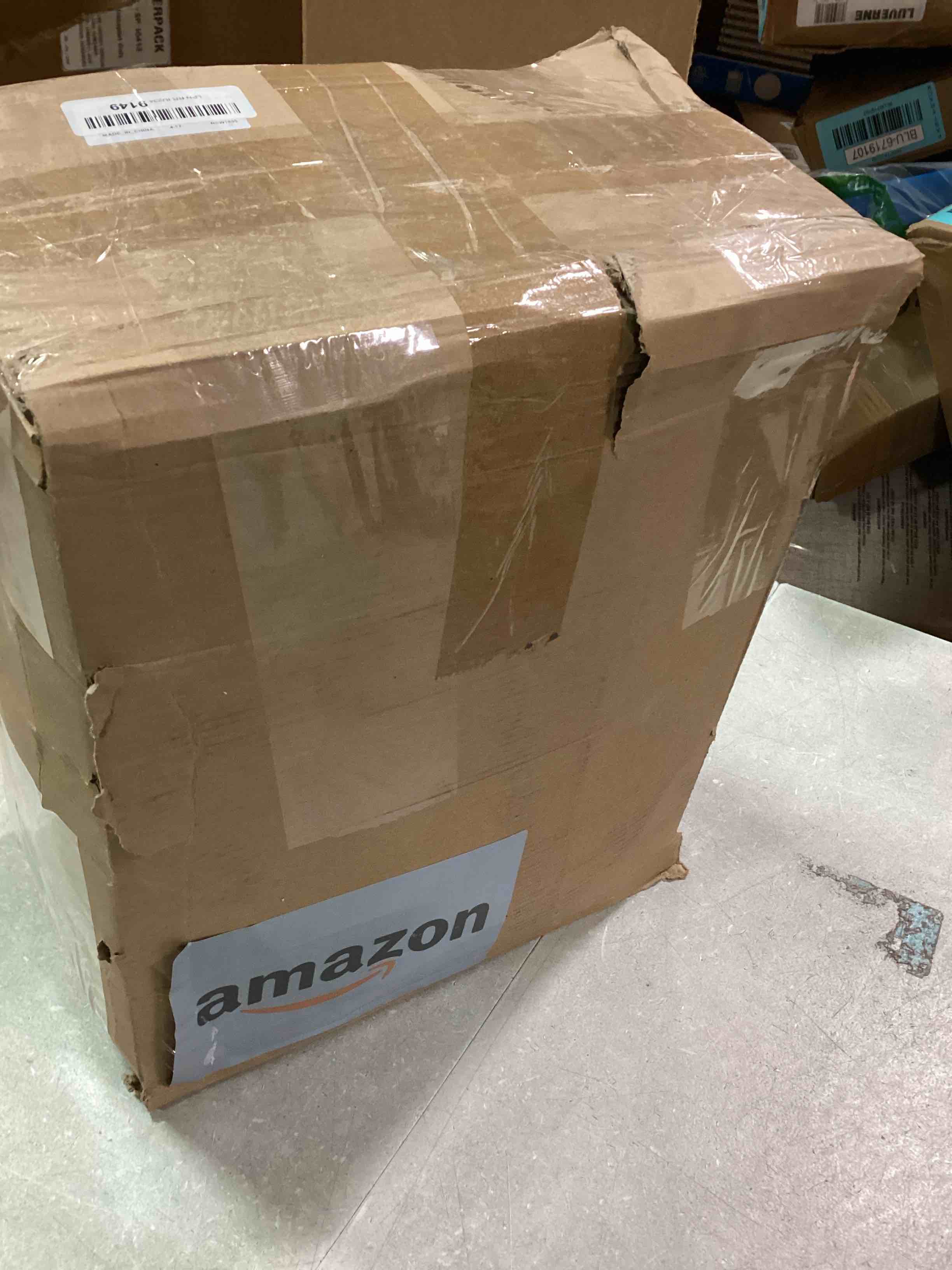 https://s3.amazonaws.com/lotting-images-prod/bidfta/BLU6719096_1722303547602.jpeg