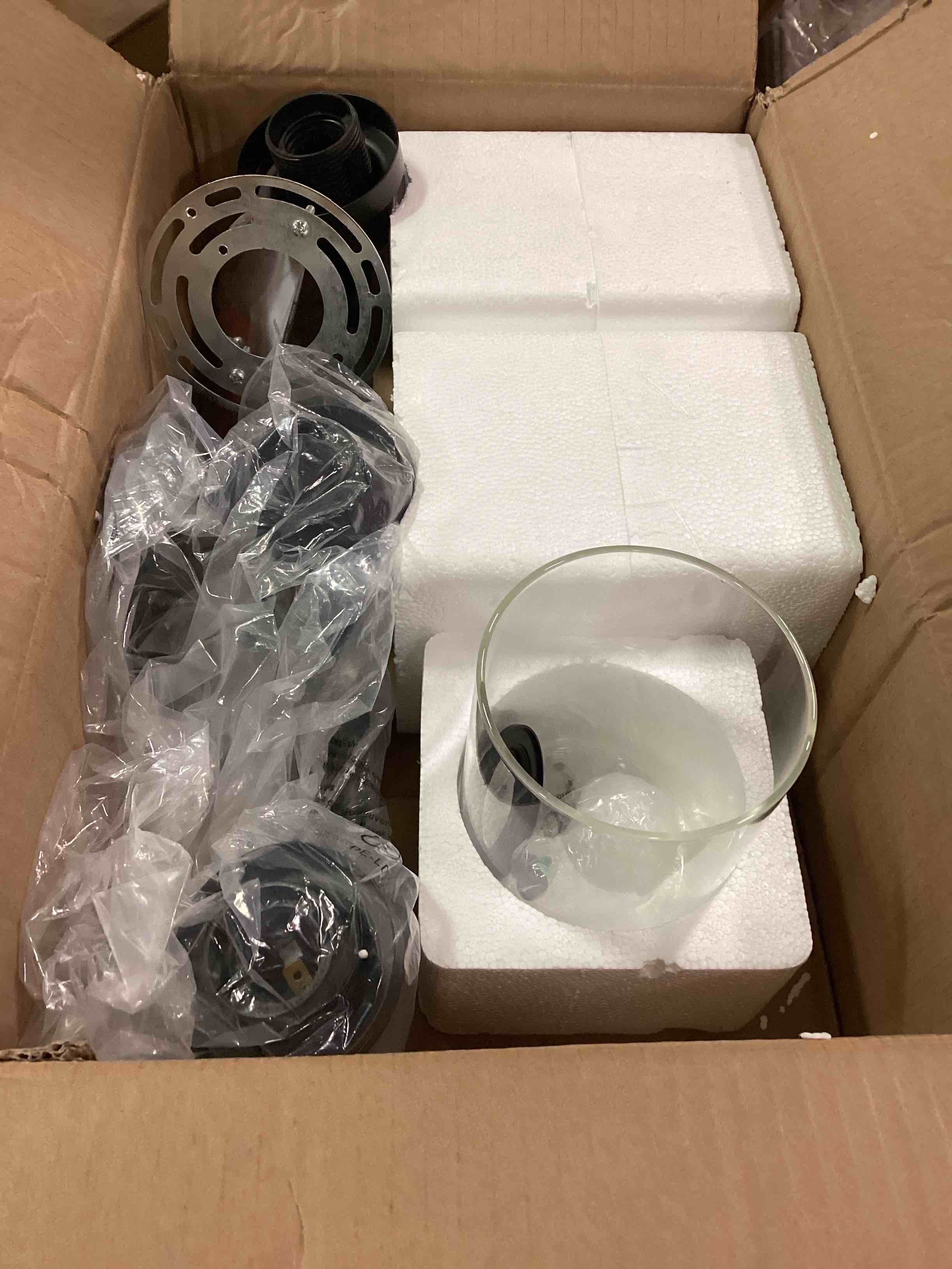 https://s3.amazonaws.com/lotting-images-prod/bidfta/BLU6719121_1722298967626.jpeg