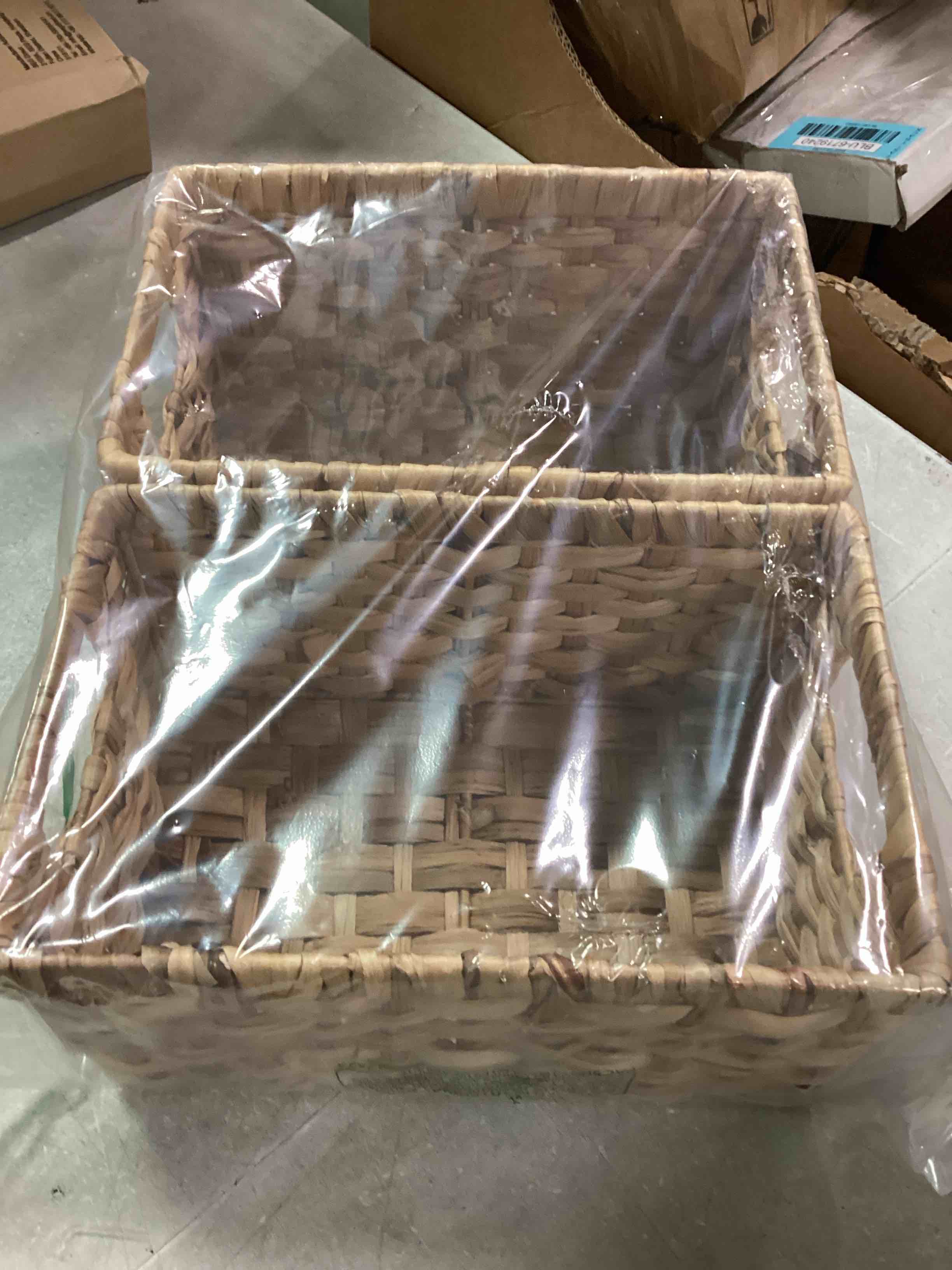 https://s3.amazonaws.com/lotting-images-prod/bidfta/BLU6719229_1722288615047.jpeg