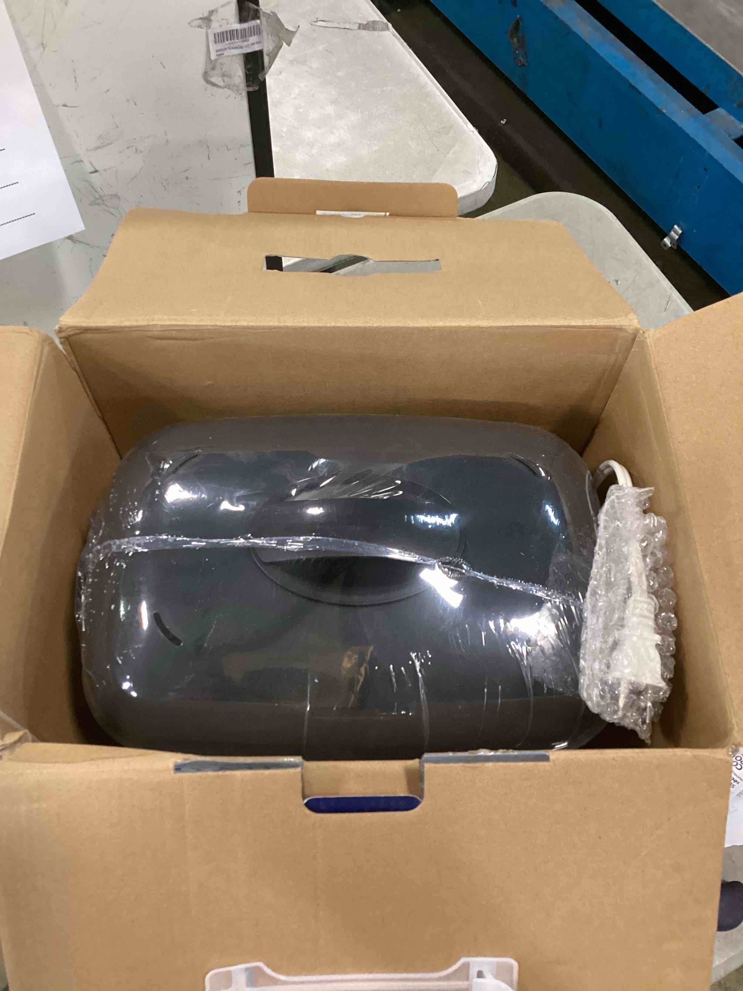 https://s3.amazonaws.com/lotting-images-prod/bidfta/BLU6719858_1722894617748.jpeg