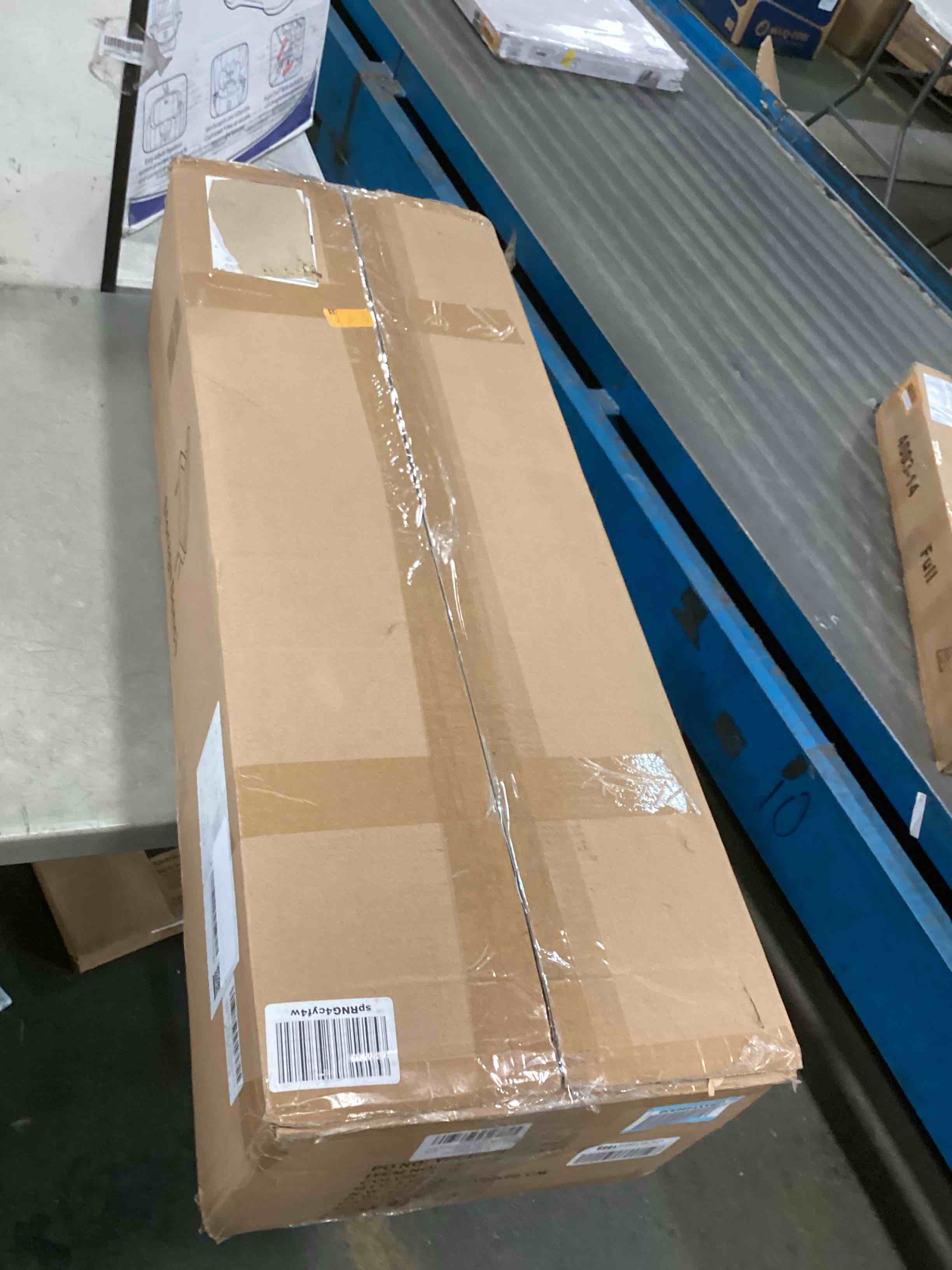 https://s3.amazonaws.com/lotting-images-prod/bidfta/BLU6719900_1722900768044.jpeg
