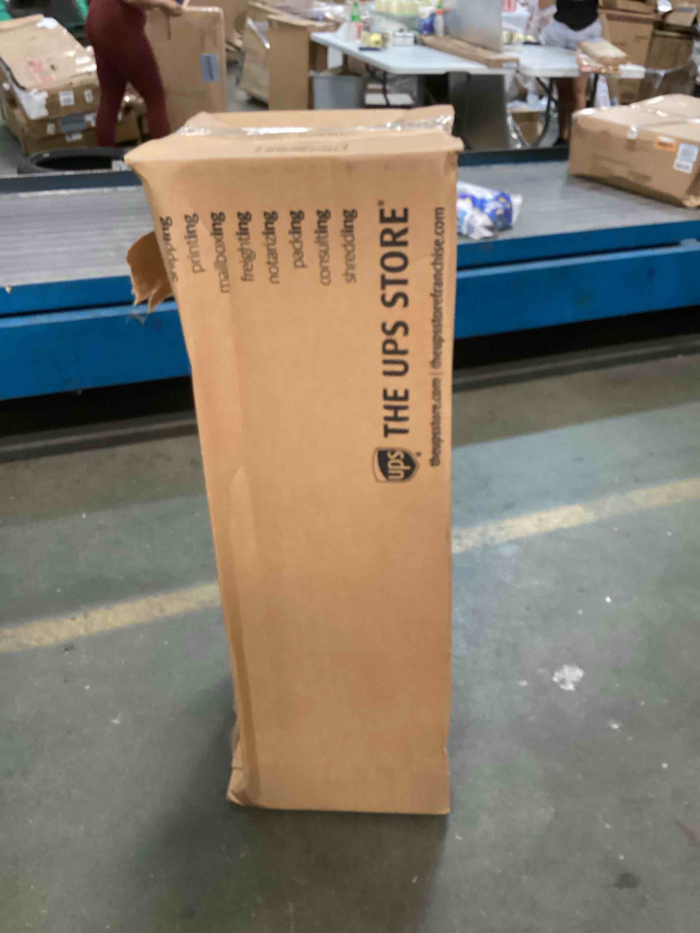 https://s3.amazonaws.com/lotting-images-prod/bidfta/BLU6719907_1722902528404.jpeg