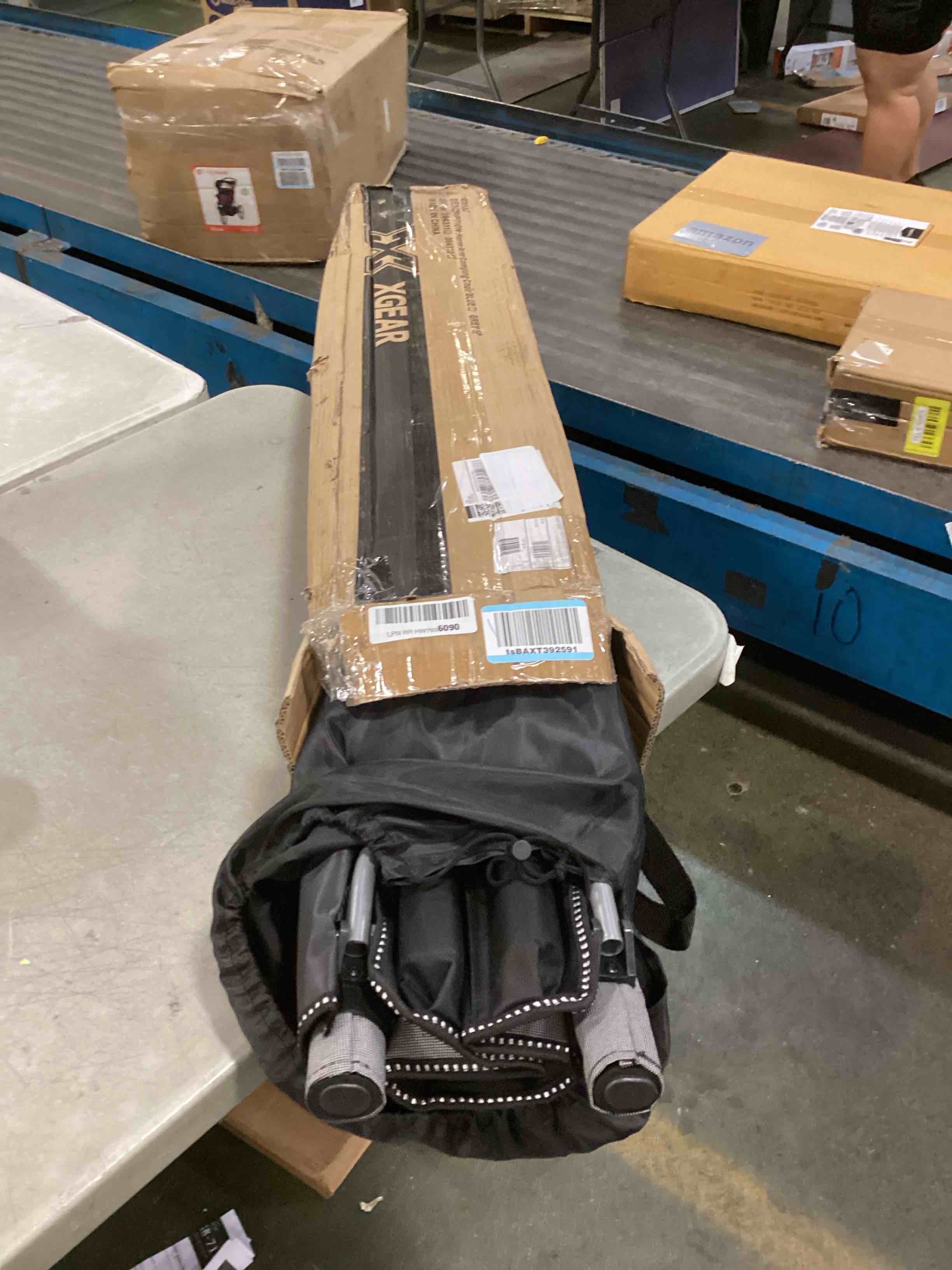https://s3.amazonaws.com/lotting-images-prod/bidfta/BLU6719915_1722903691016.jpeg