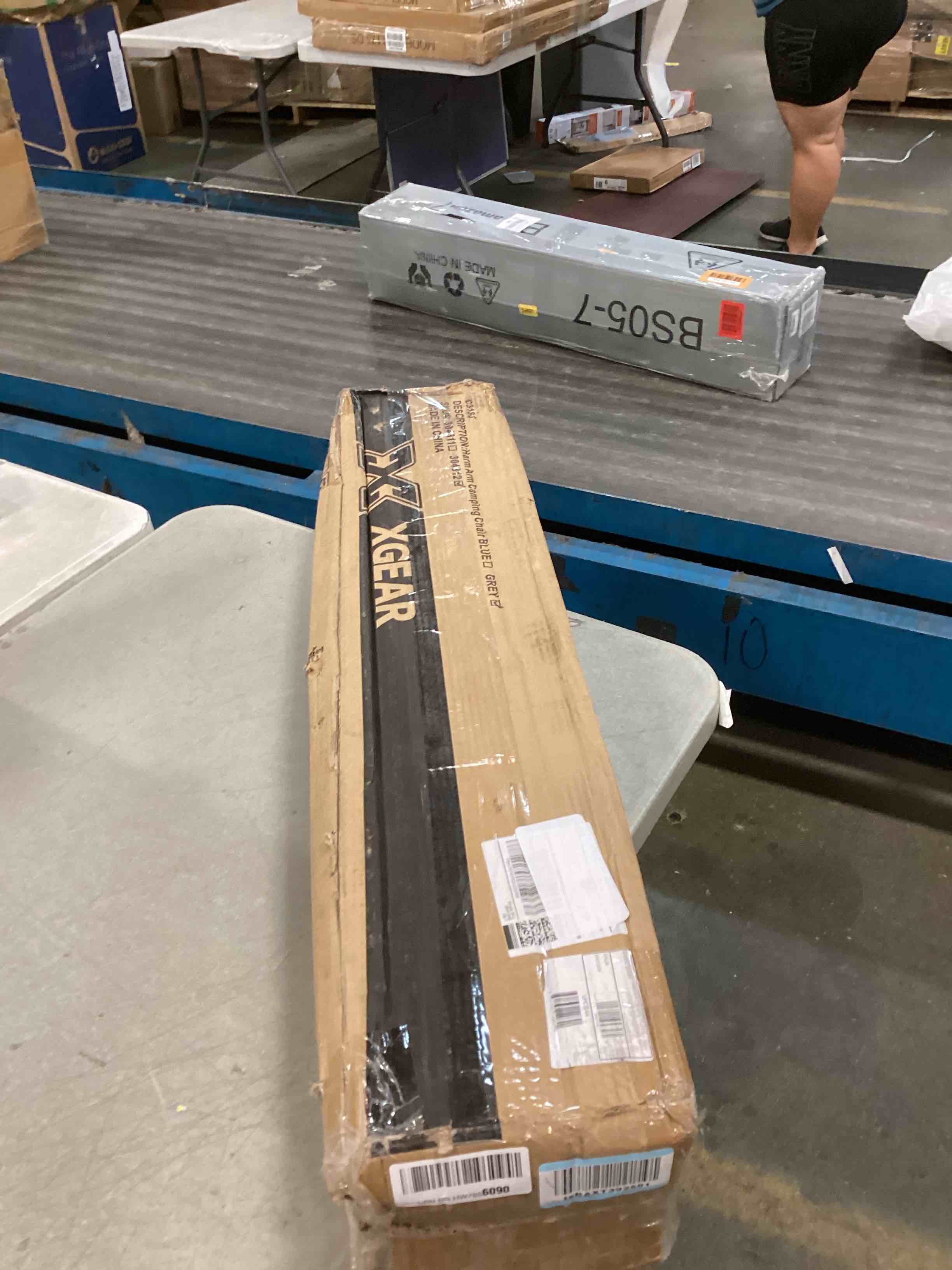 https://s3.amazonaws.com/lotting-images-prod/bidfta/BLU6719915_1722903713600.jpeg